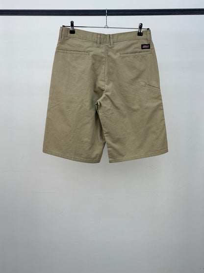 BERMUDA DICKIES TAGLIA : 46 ITA = W32
