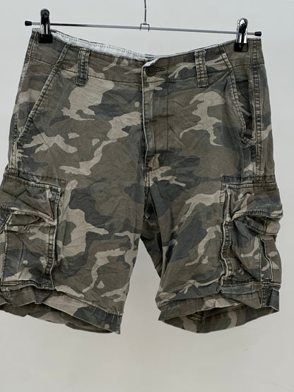 ARMY CARGO SHORTS TAGLIA : 44 ITA = W30