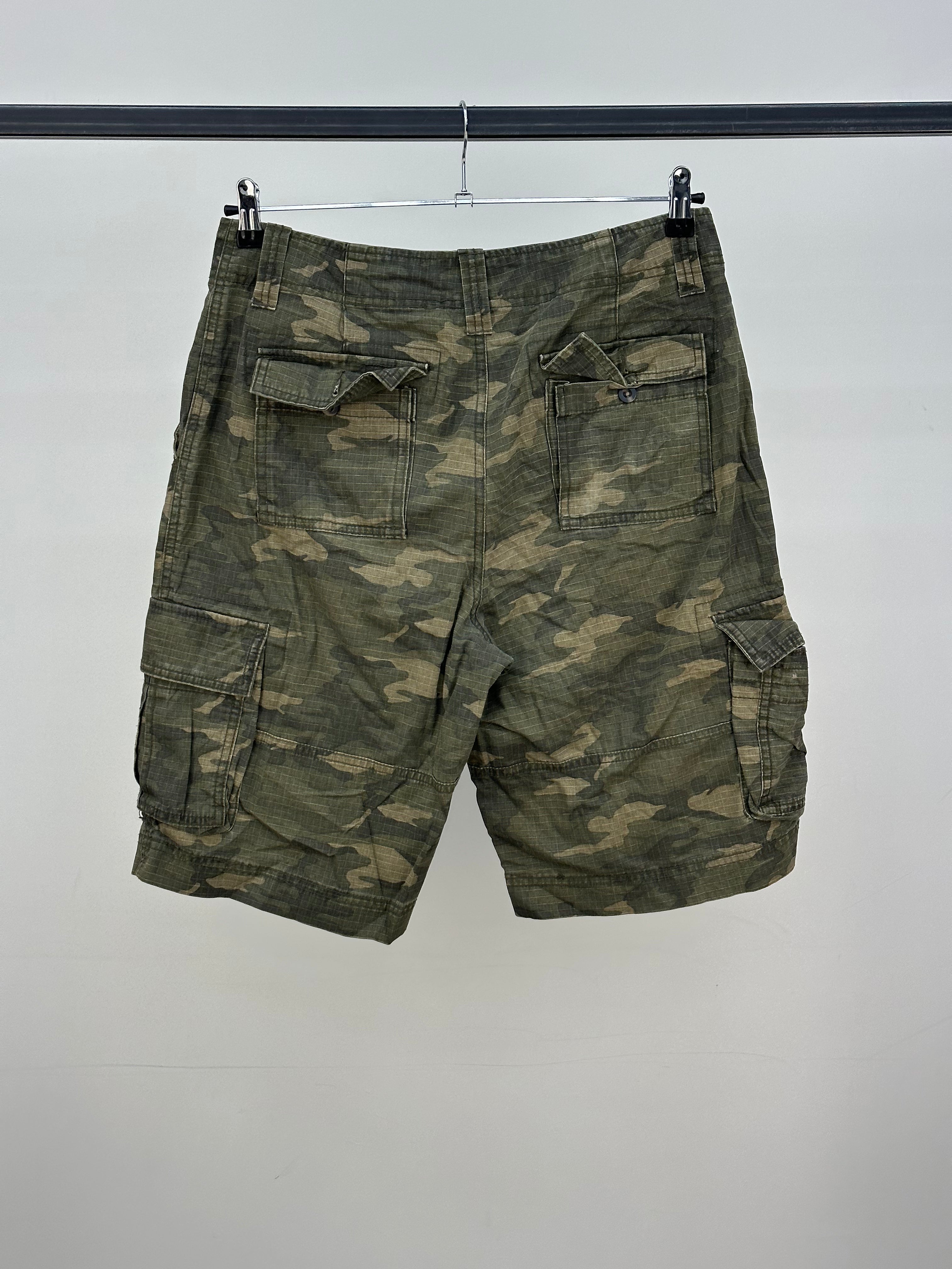ARMY CARGO SHORTS TAGLIA : 44 ITA = W30