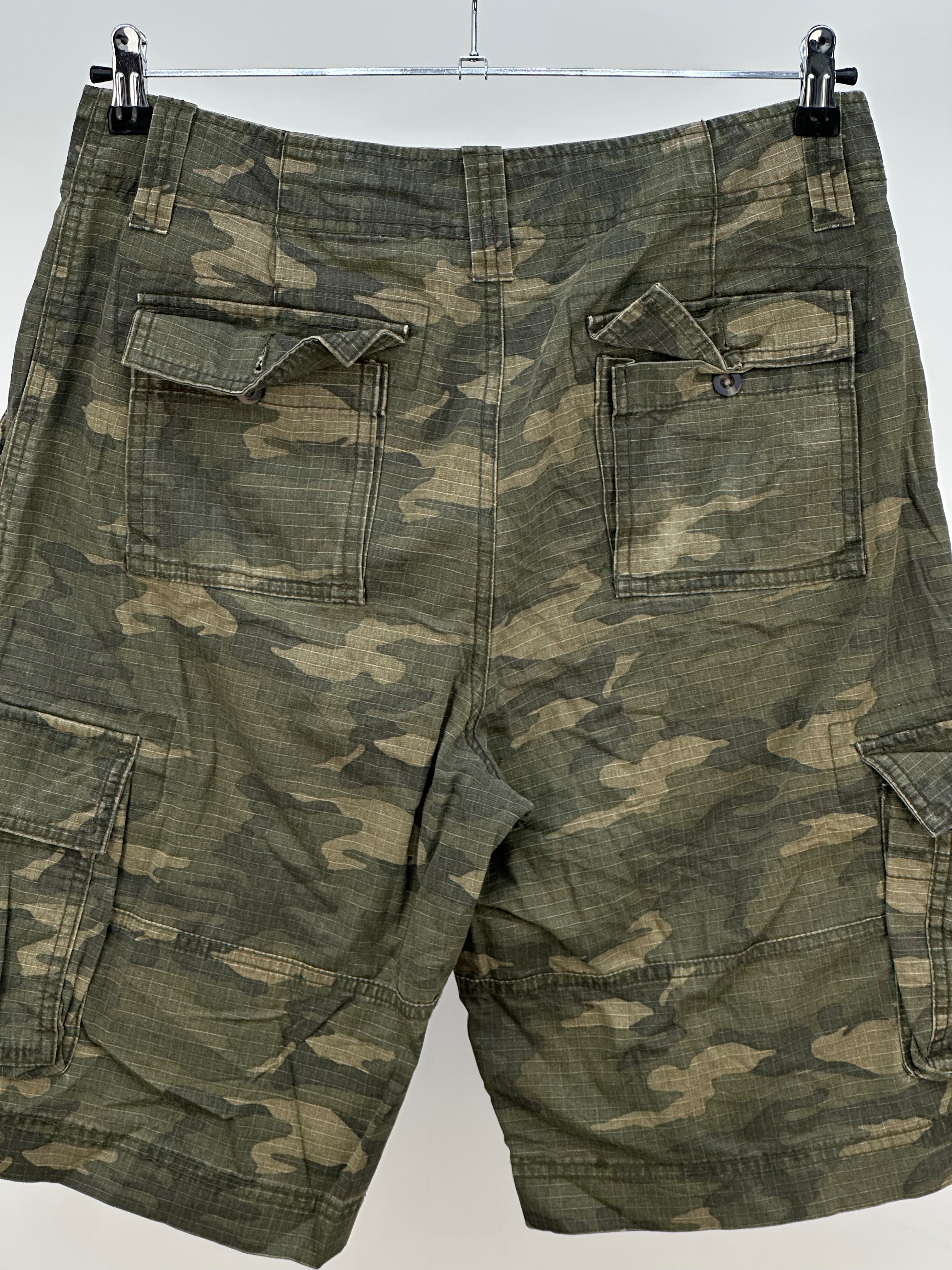 ARMY CARGO SHORTS TAGLIA : 44 ITA = W30