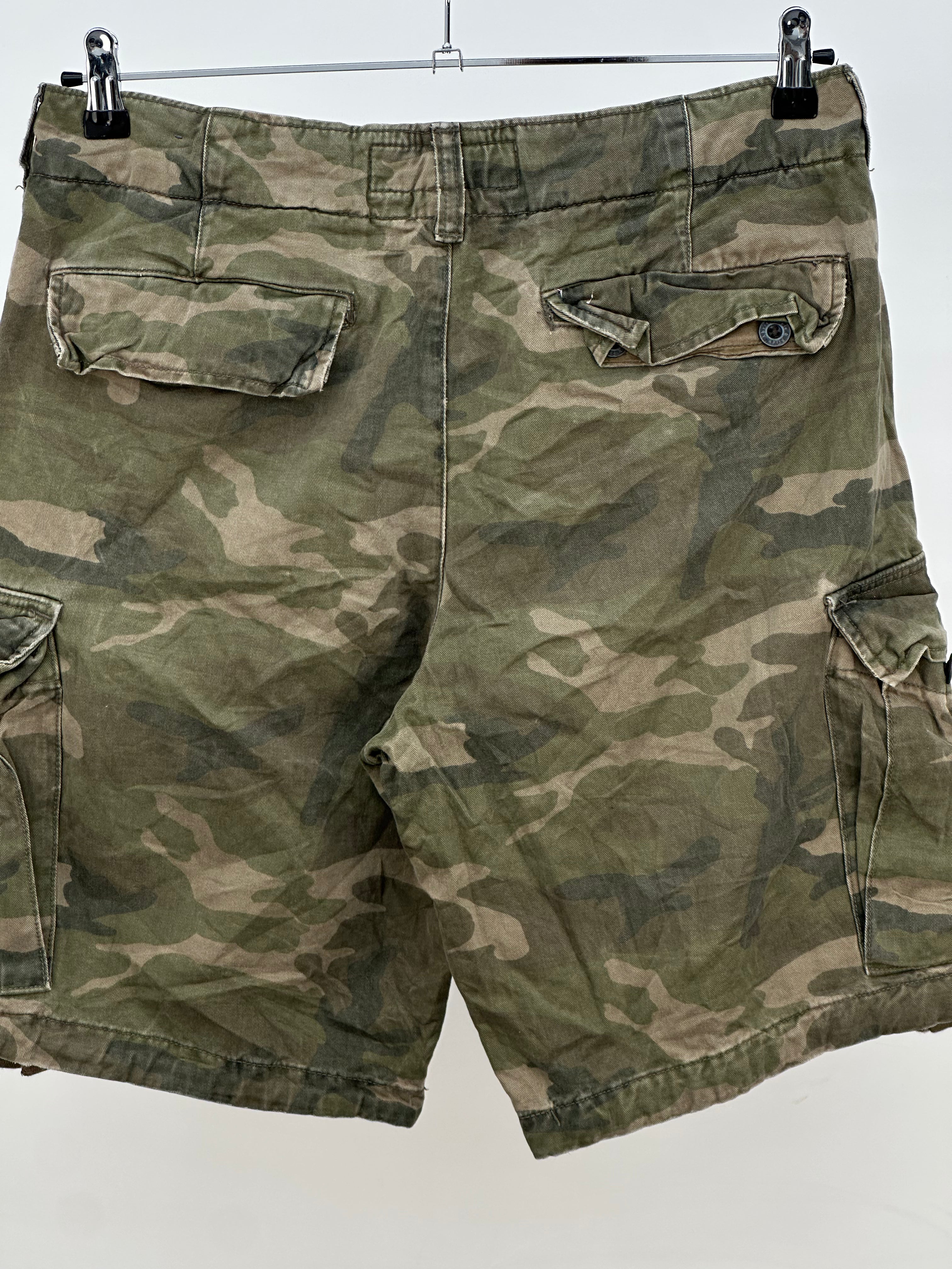 ARMY CARGO SHORTS TAGLIA : 46 ITA = W32