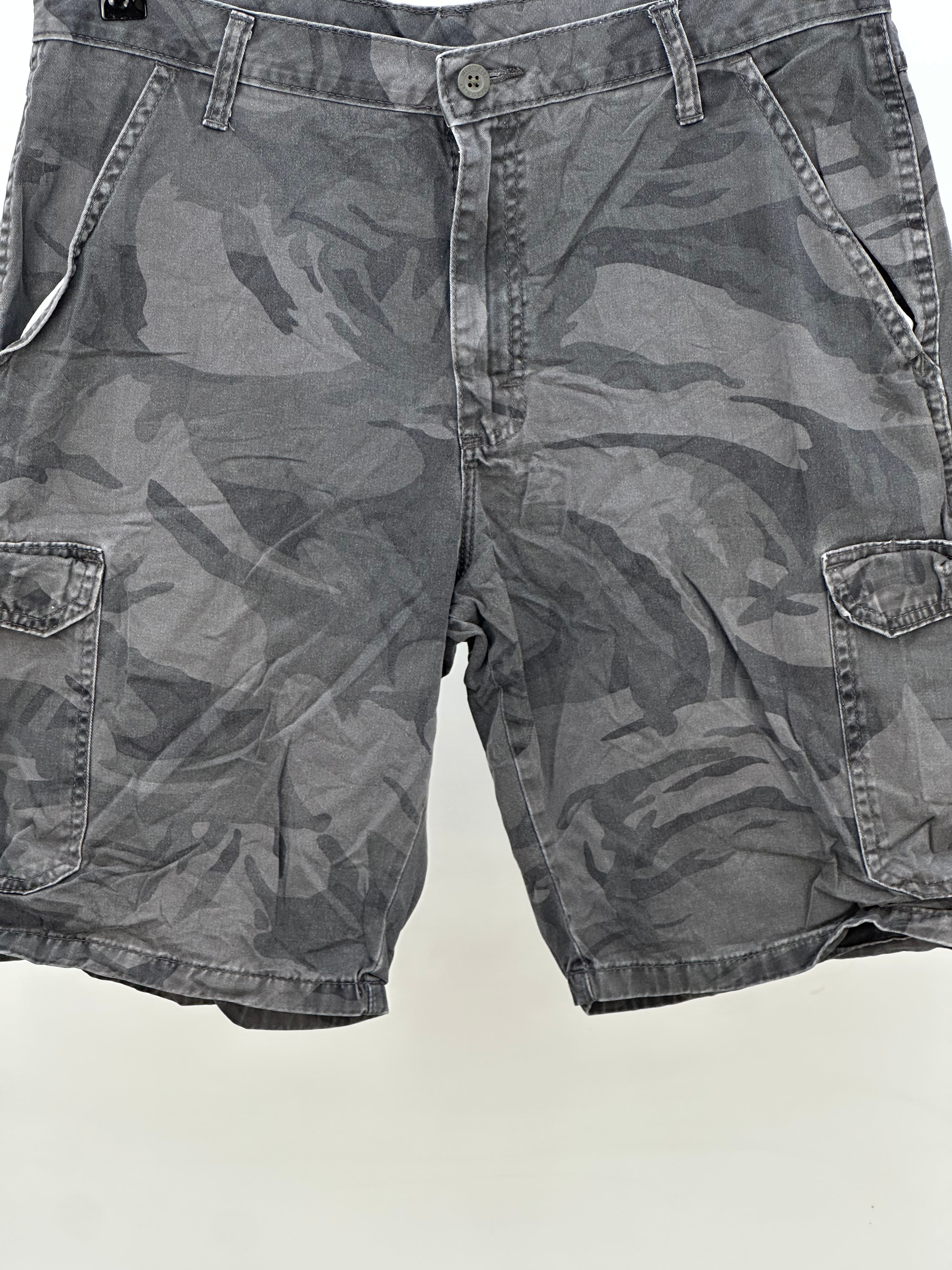 ARMY CARGO SHORTS TAGLIA : 48 ITA = W34
