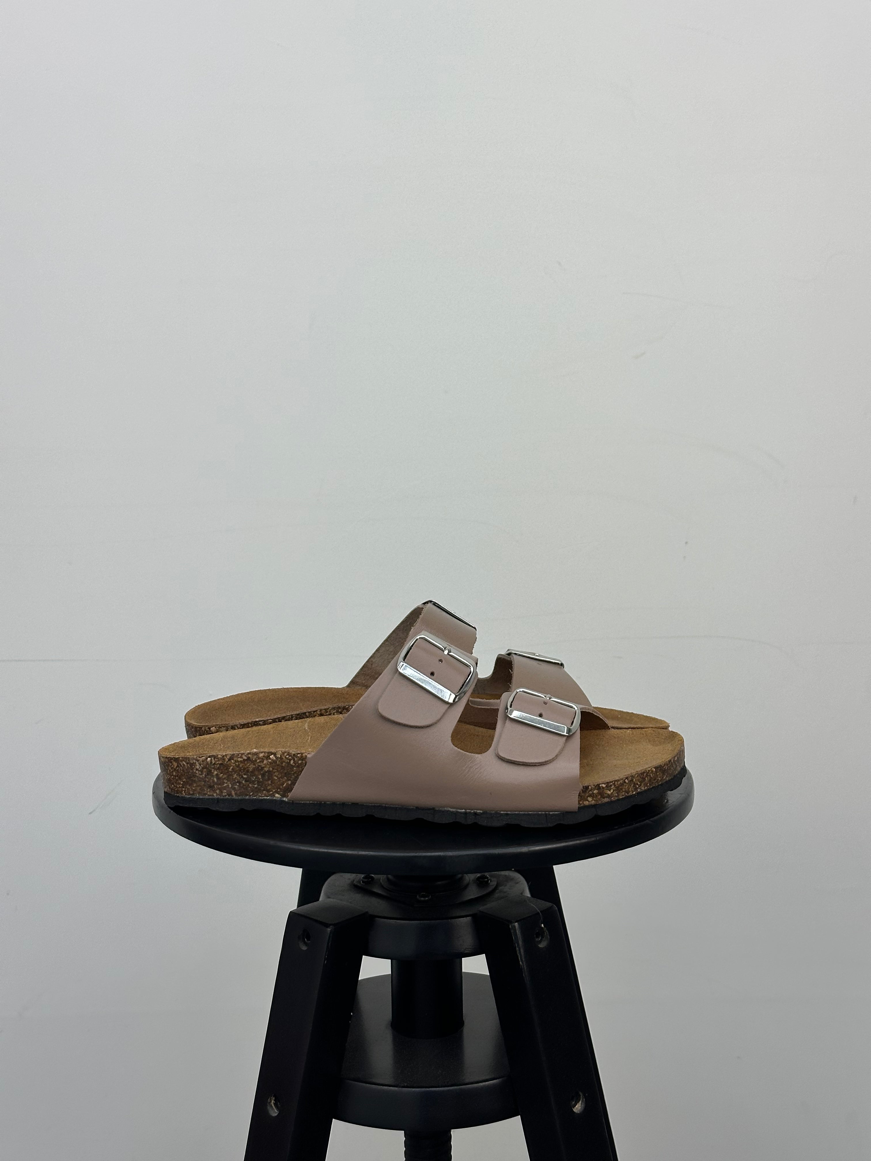 SANDALO IN PELLE