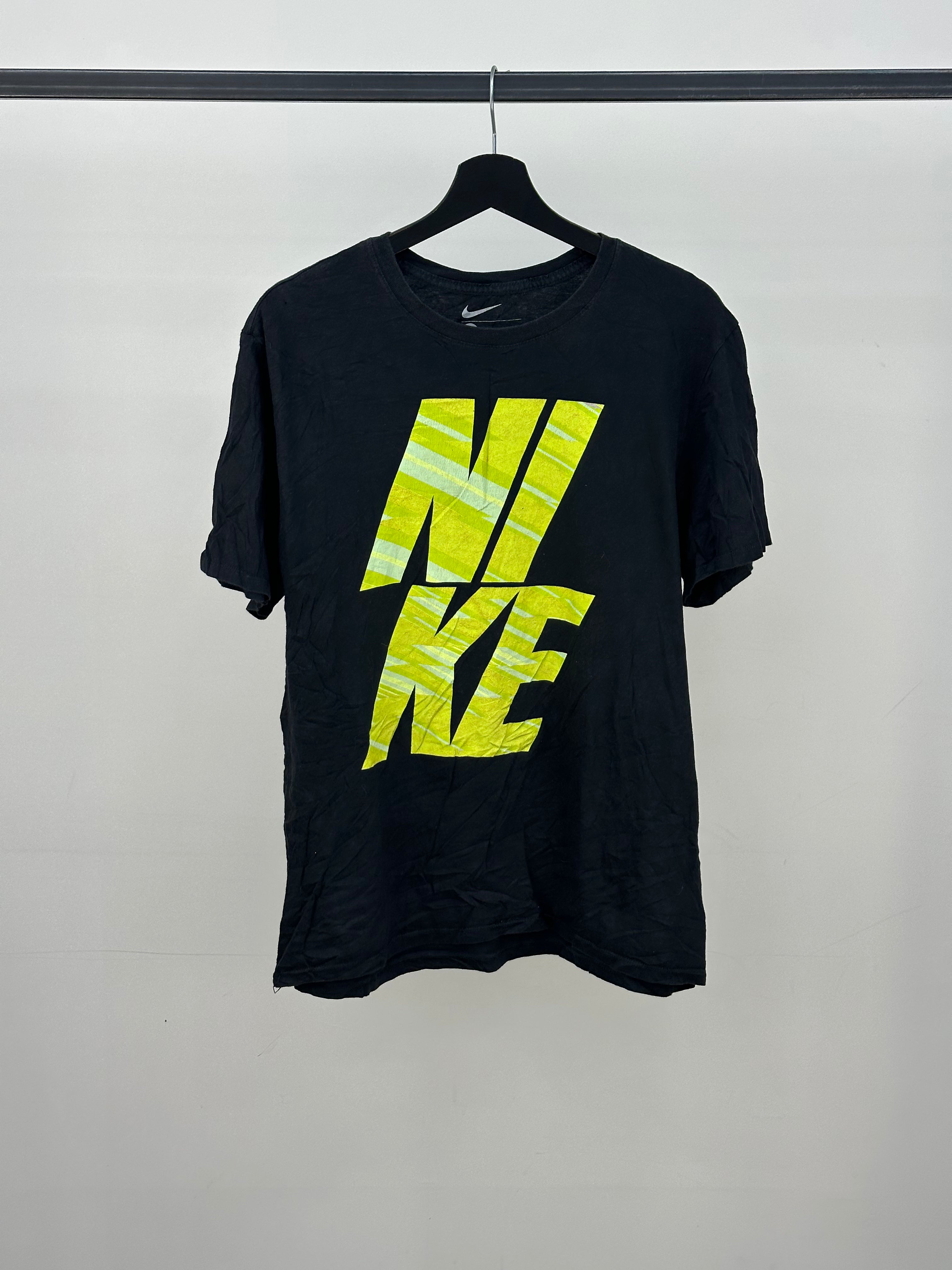 T-SHIRT NIKE TAGLIA : L