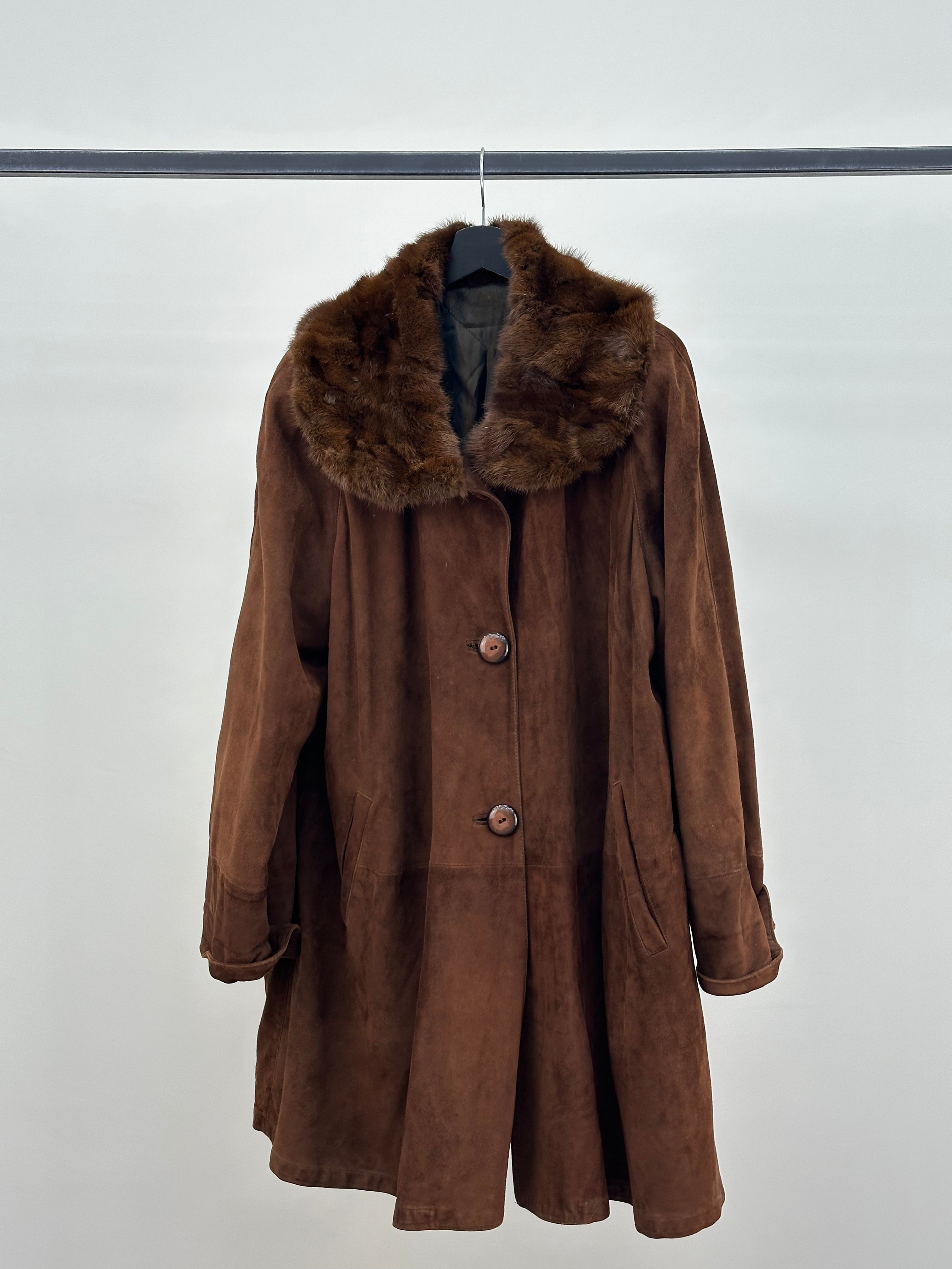 COAT WITH FUR