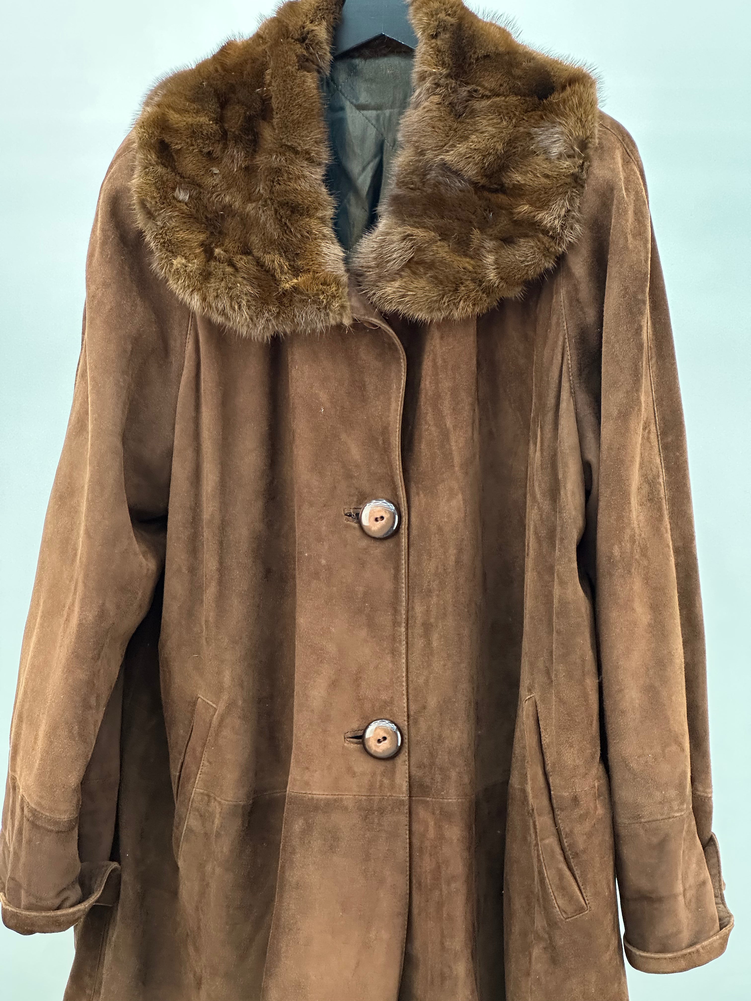 COAT WITH FUR
