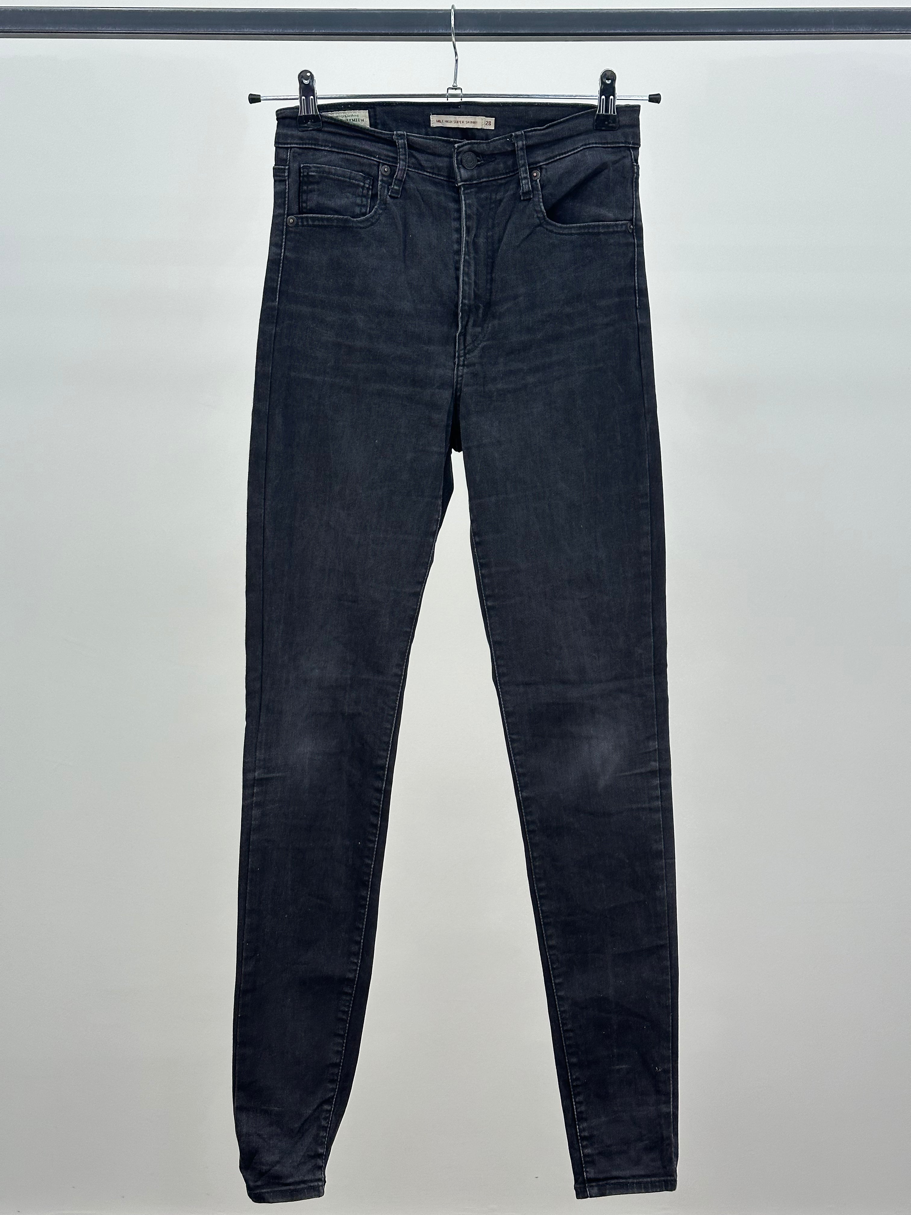 LEVI'S SKINNY W28 L32