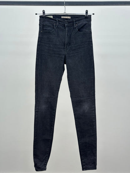 LEVI'S SKINNY W28 L32