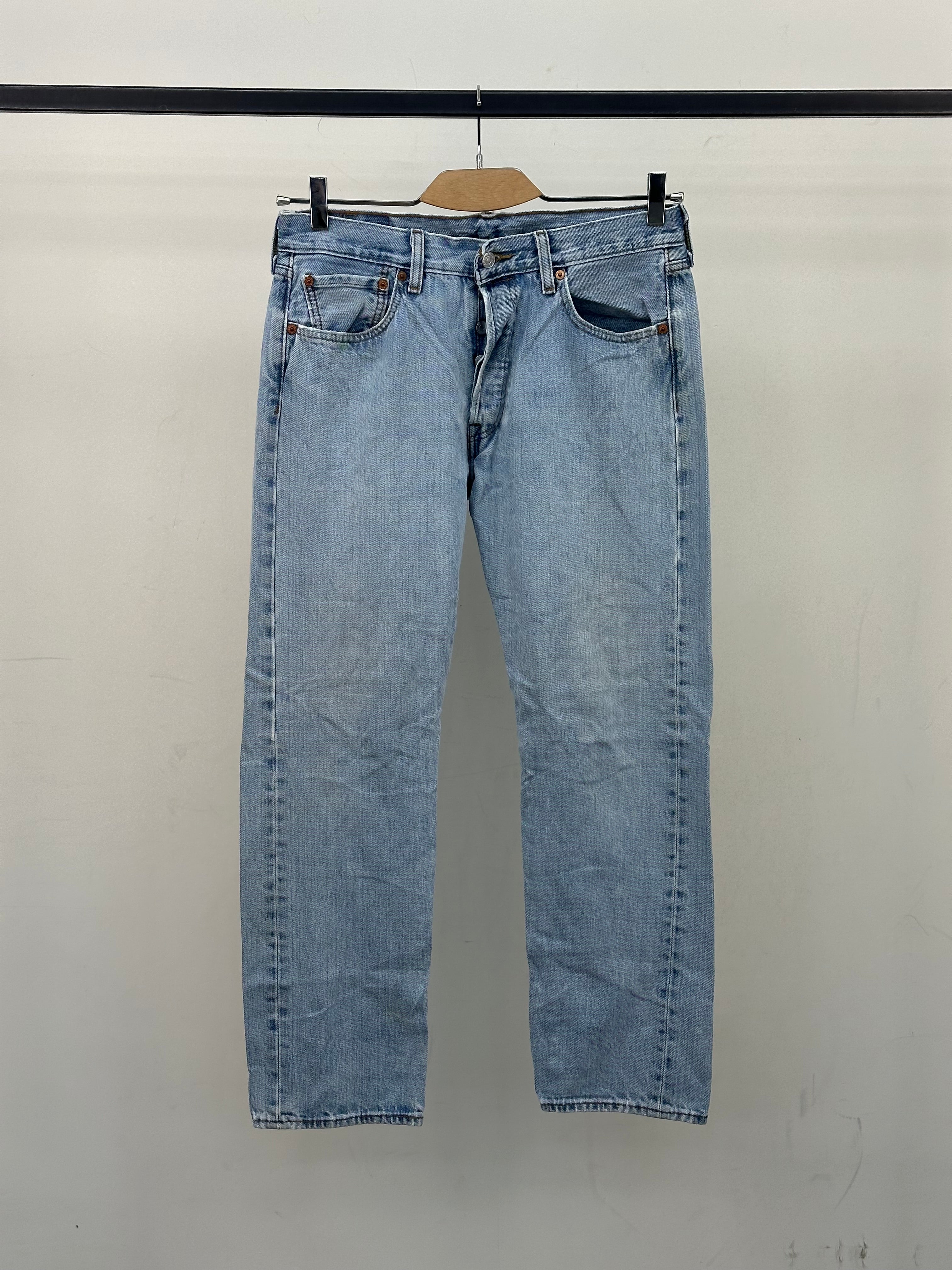 LEVI'S 501 REGULAR FIT: 46 ITA = W32 L30