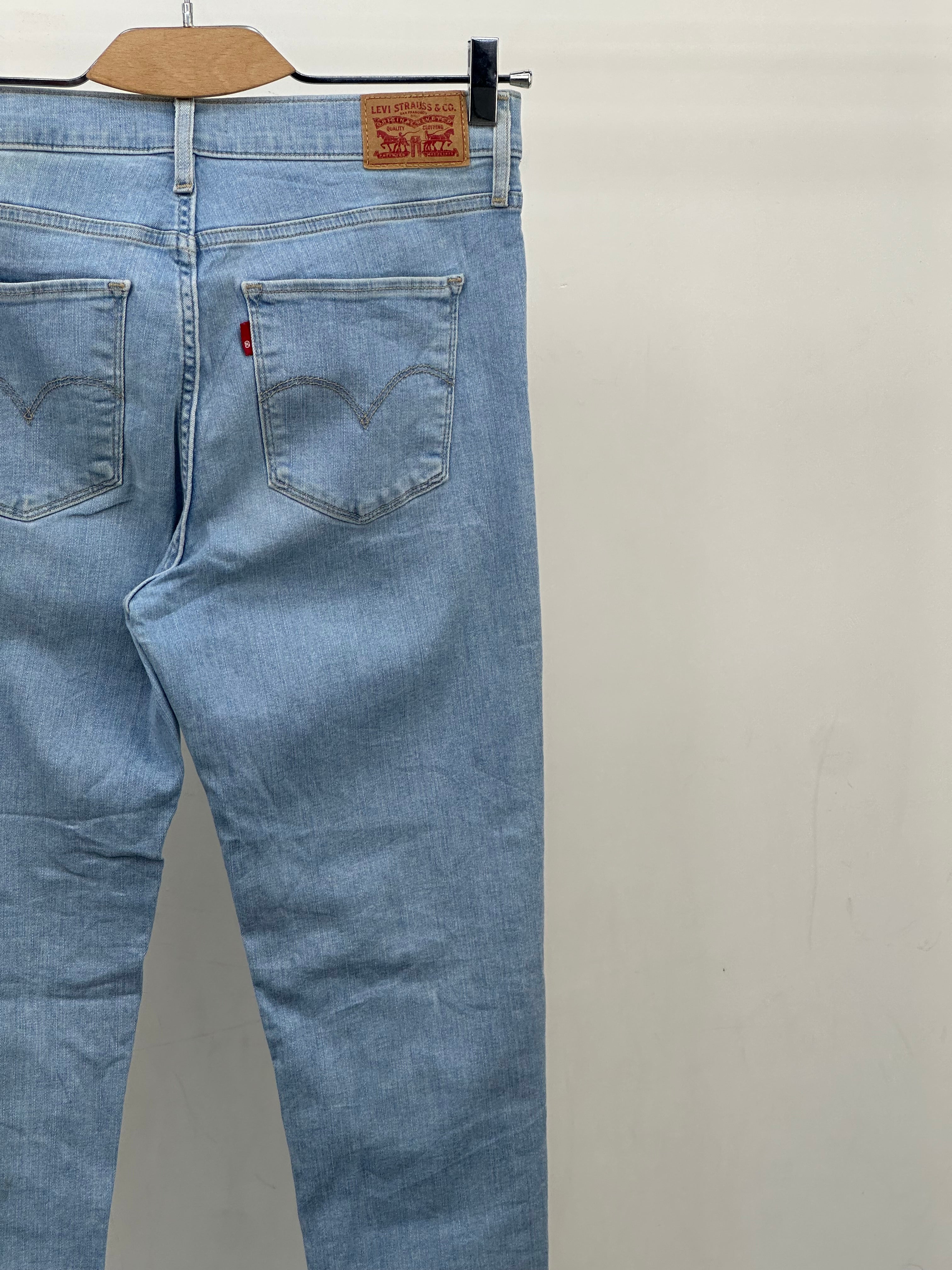 LEVI'S 720 HIGH RISE SUPER SKINNY: 43 ITA = W29 L32