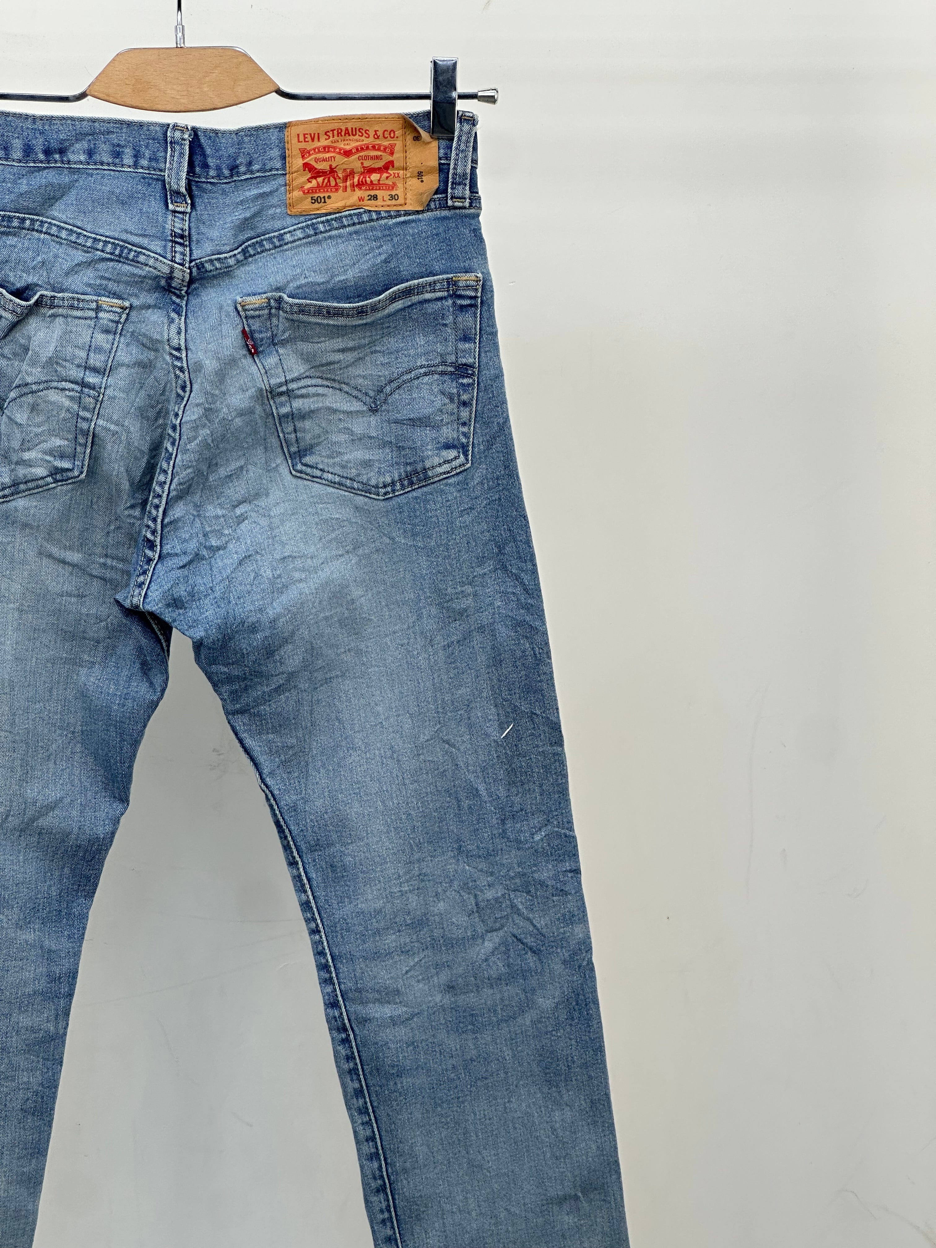 LEVI'S 501': 42 ITA = W28 L30