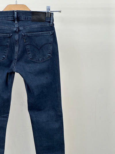 LEVI'S 710 SUPER SKINNY: 40 ITA = W26 L30