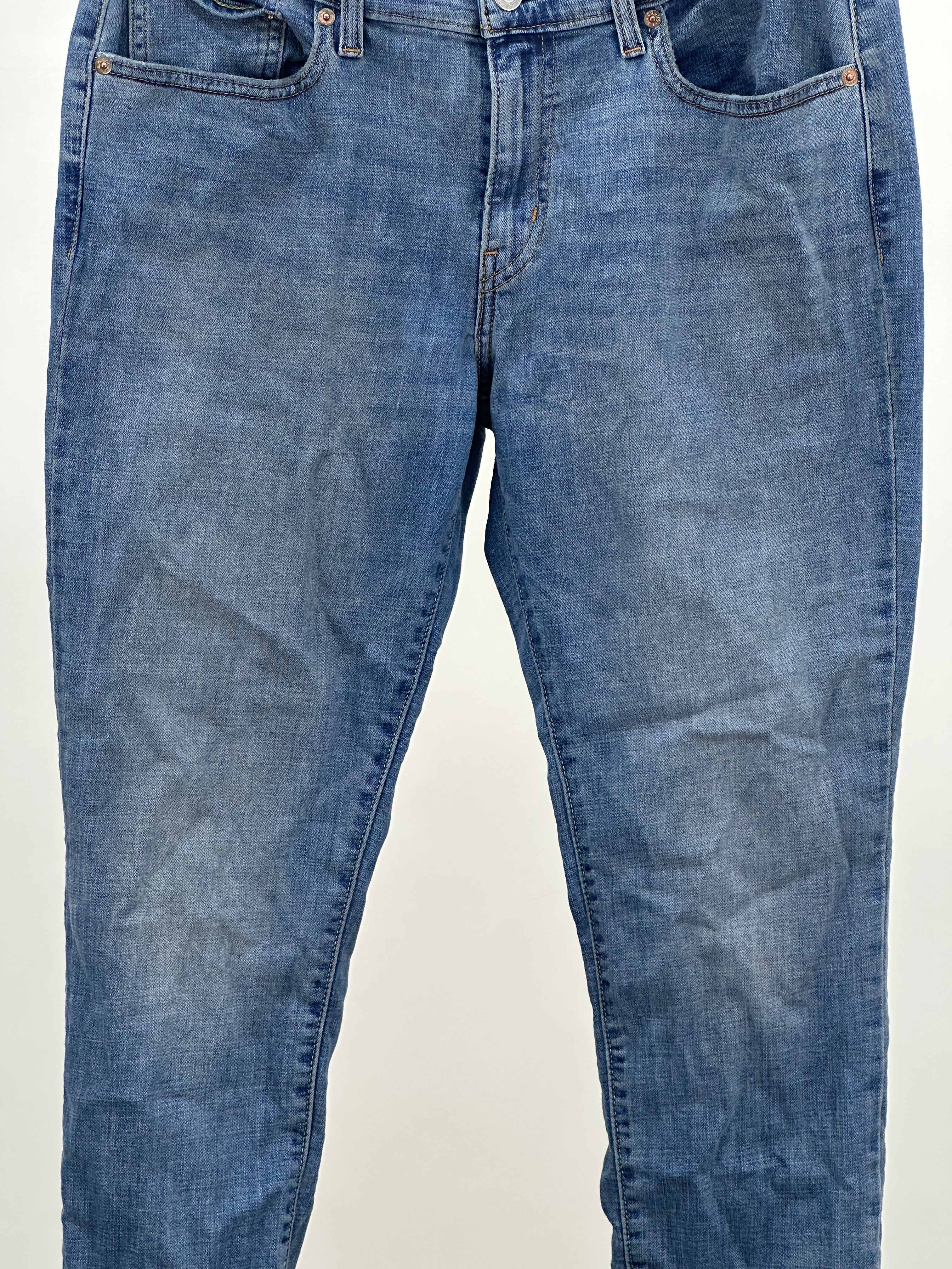LEVI'S BOYFRIEND W31 L32