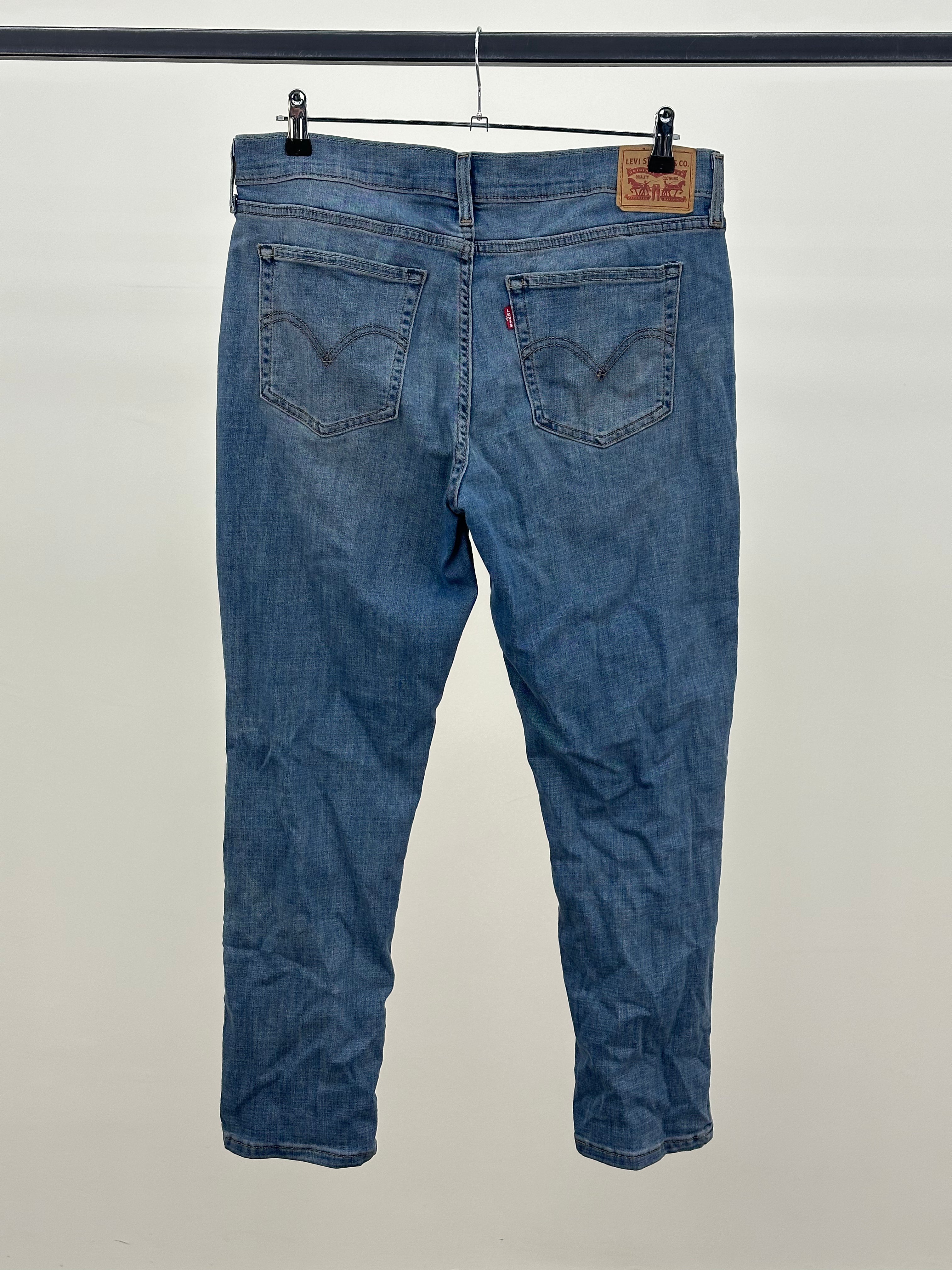 LEVI'S BOYFRIEND W31 L32
