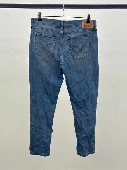 LEVI'S BOYFRIEND W31 L32