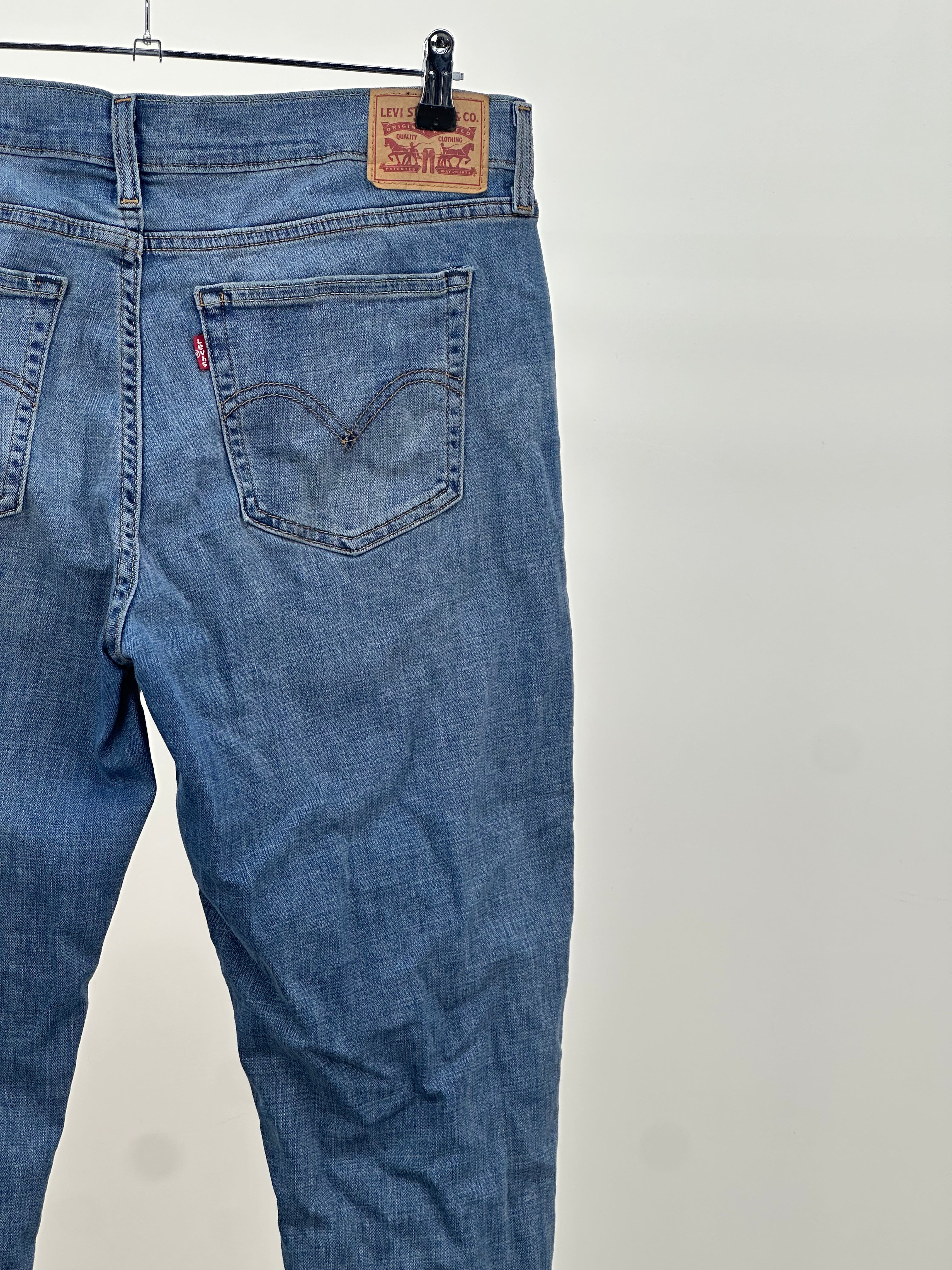 LEVI'S BOYFRIEND W31 L32