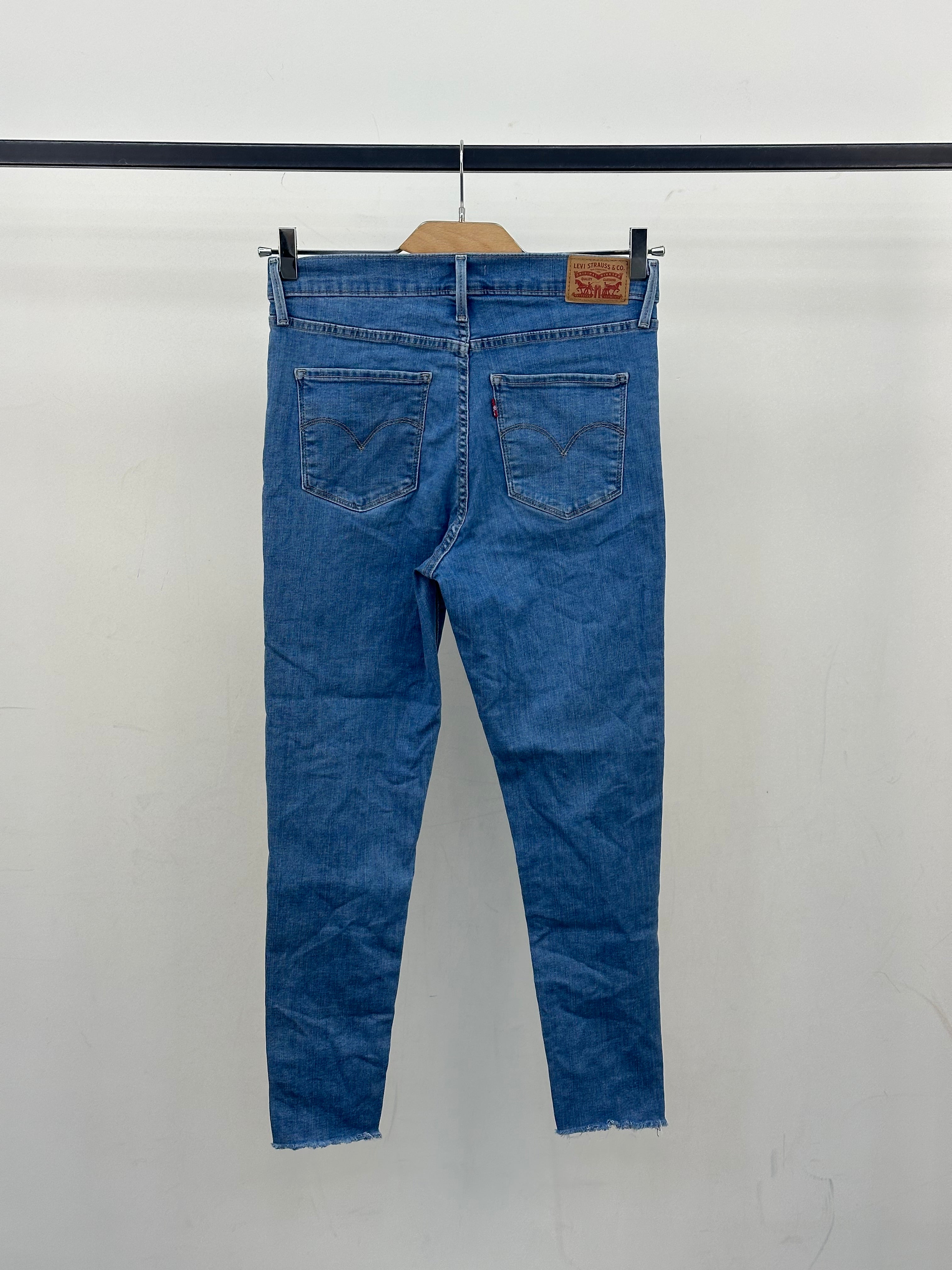 LEVI'S HIGH RISE SUPER SKINNY: 44 ITA = W30 L30