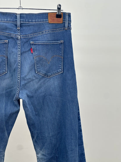 LEVI'S CUSTOM BOOTCUT W32