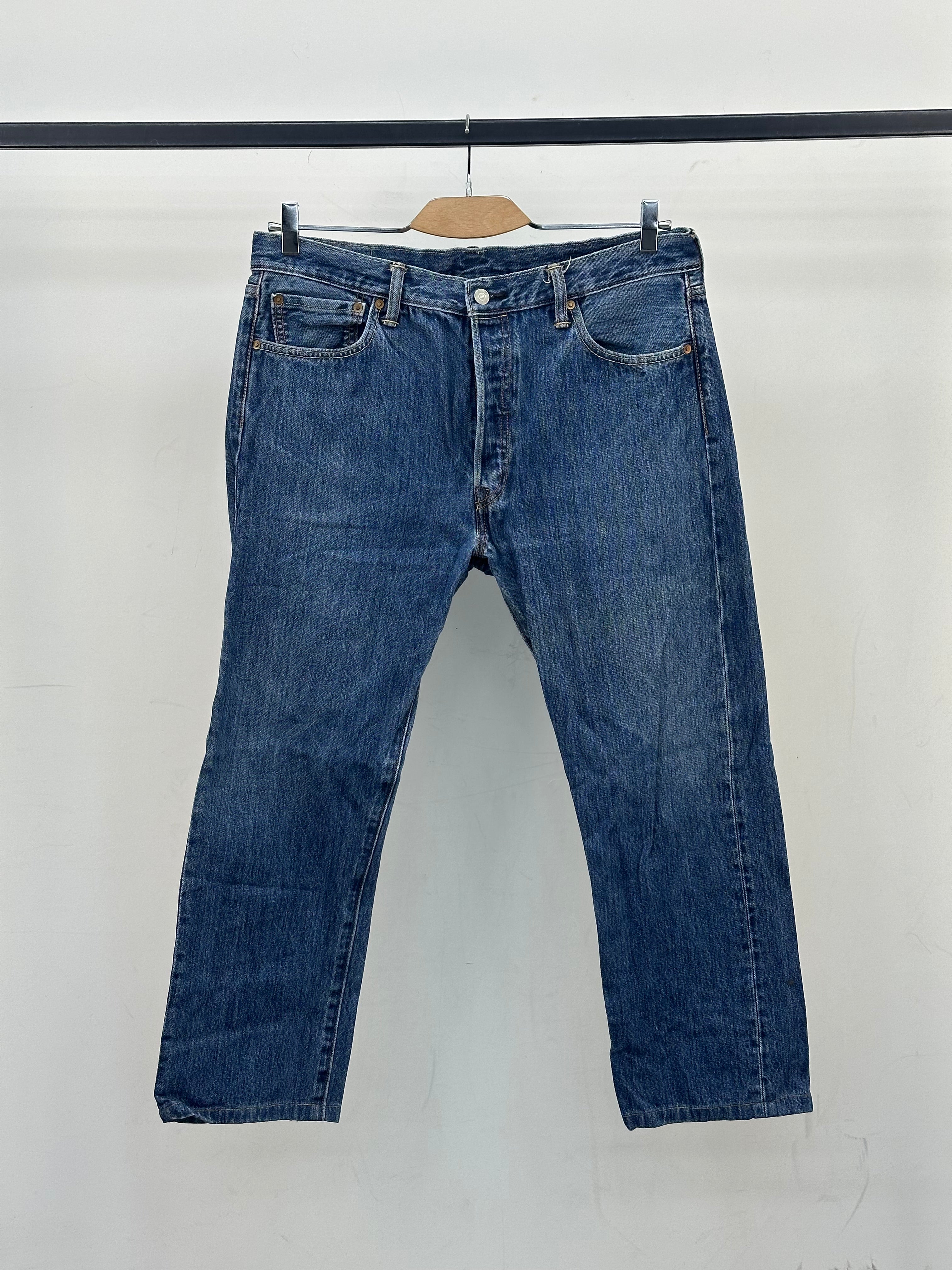 LEVI'S 501 REGULAR FIT: 50 ITA = W36 L32