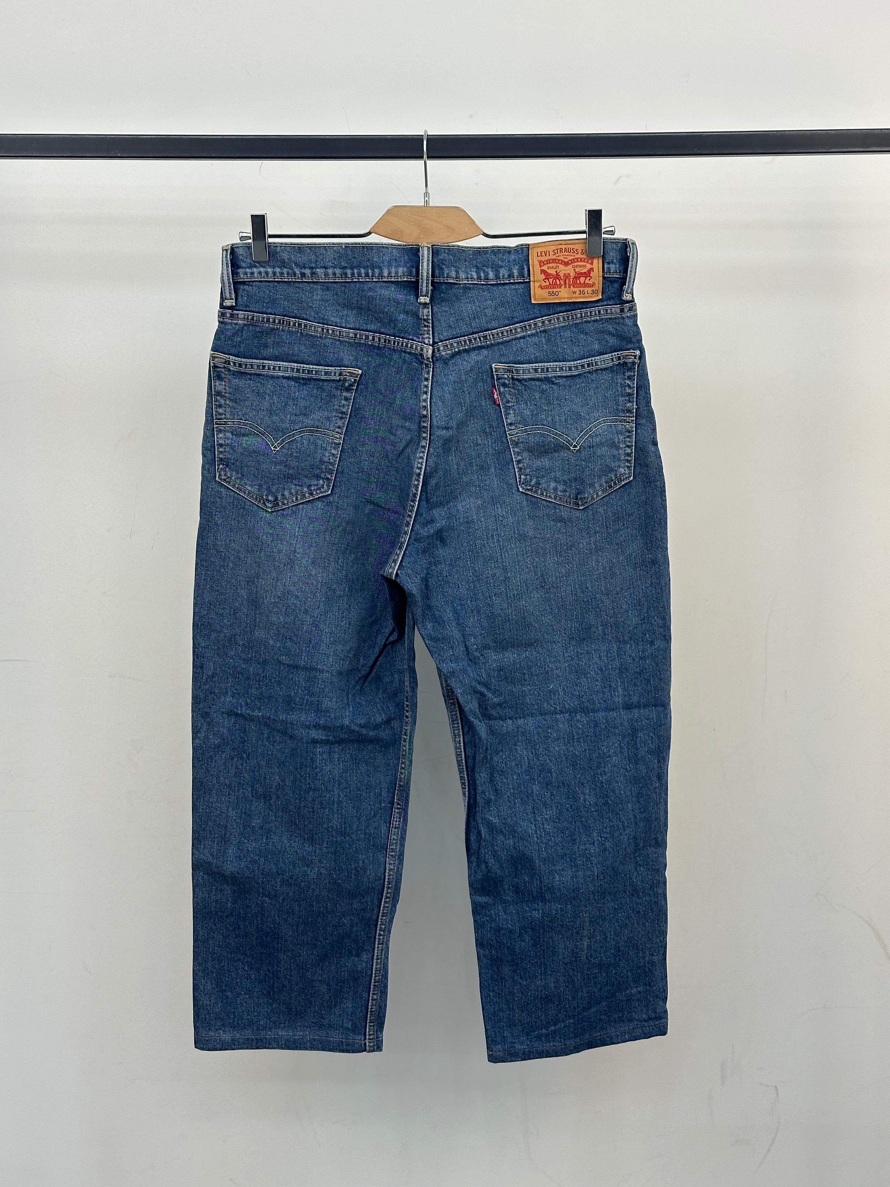 LEVI'S 550 RELAXED FIT: 50 ITA = W36 L30