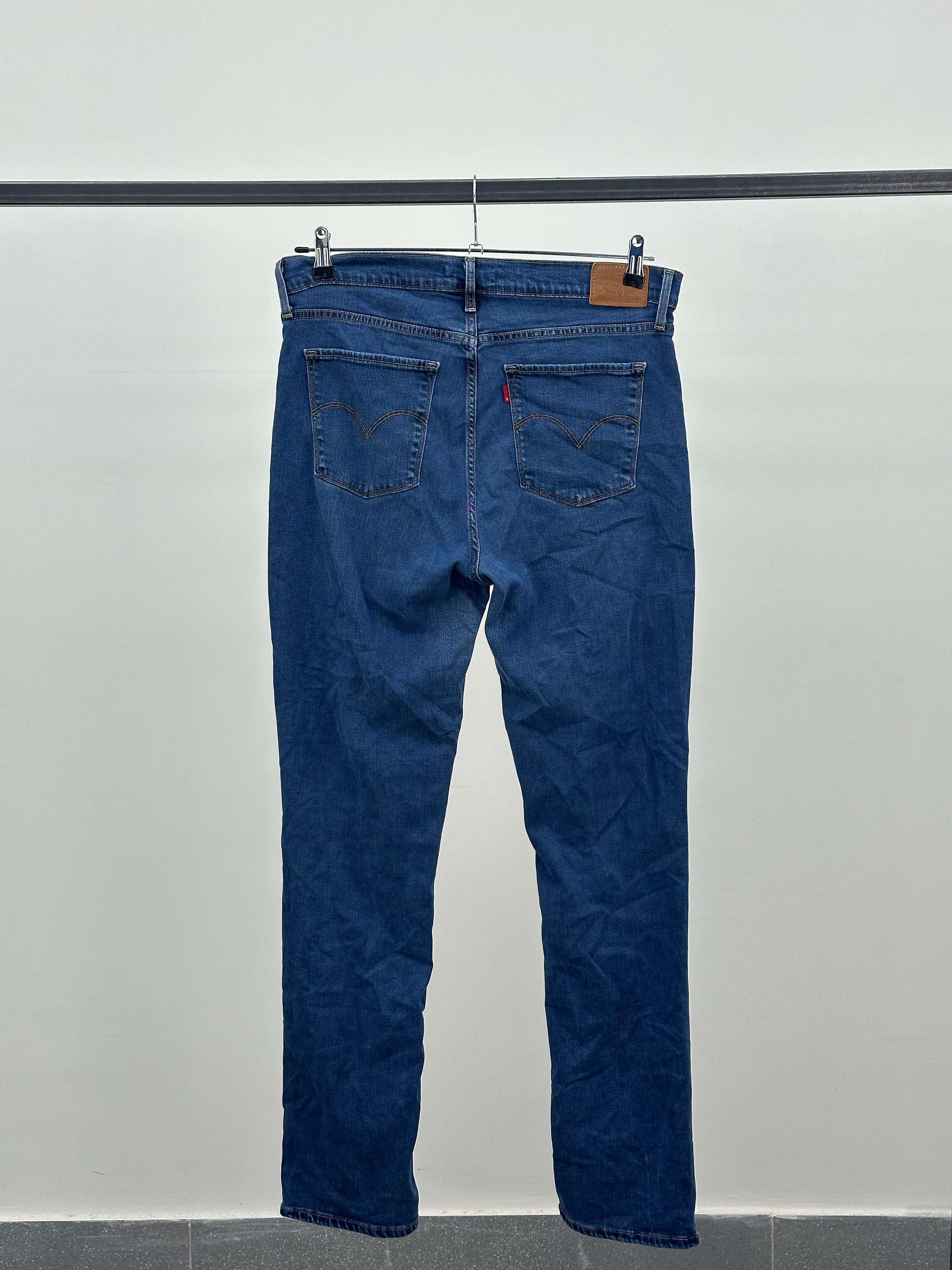 LEVI'S SLIM 725 HIGH RISE STRAIGHT W32 L32