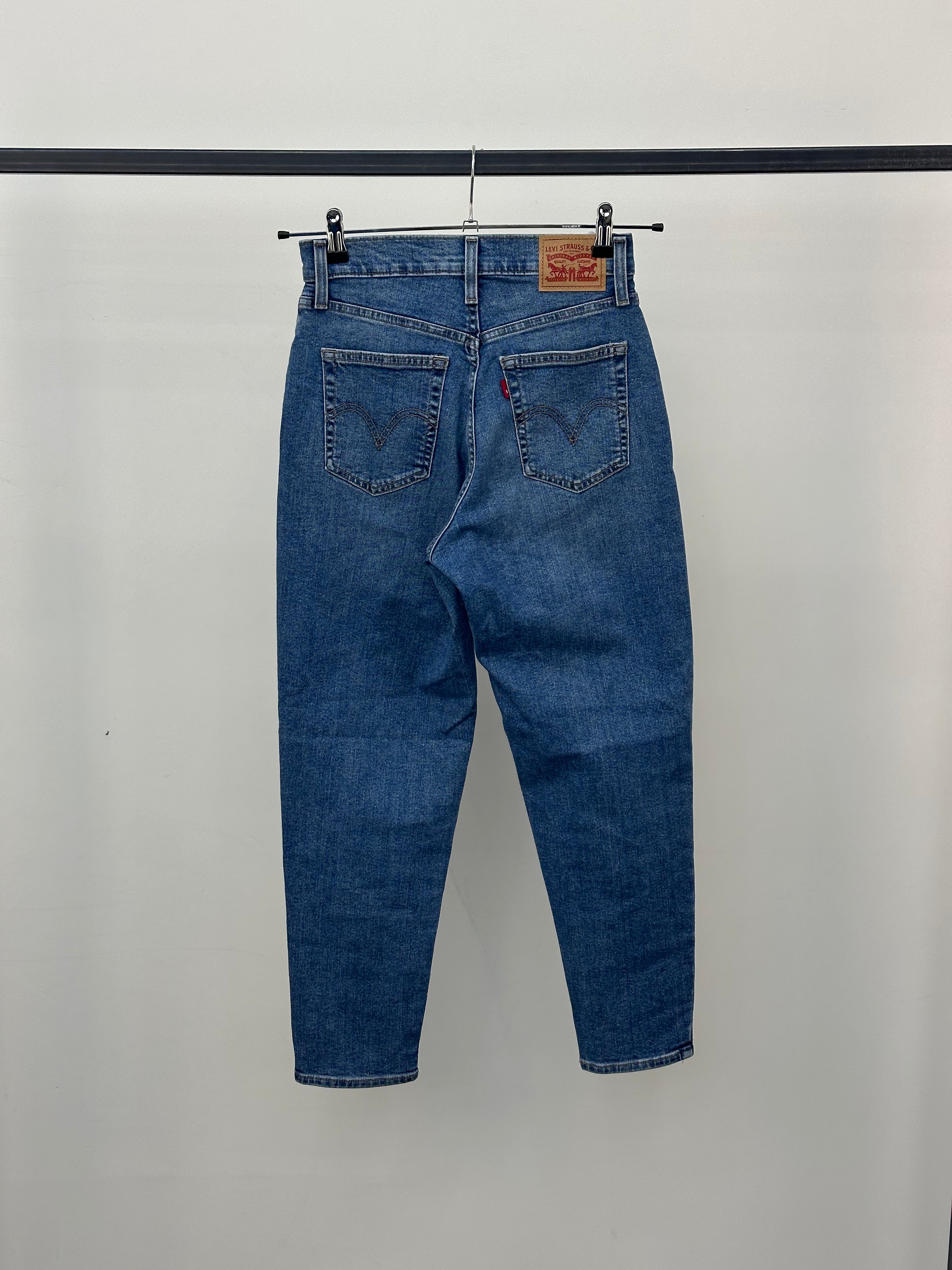 LEVI'S HIGH WAISTED MOM JEAN TAGLIA: 39 ITA = W25