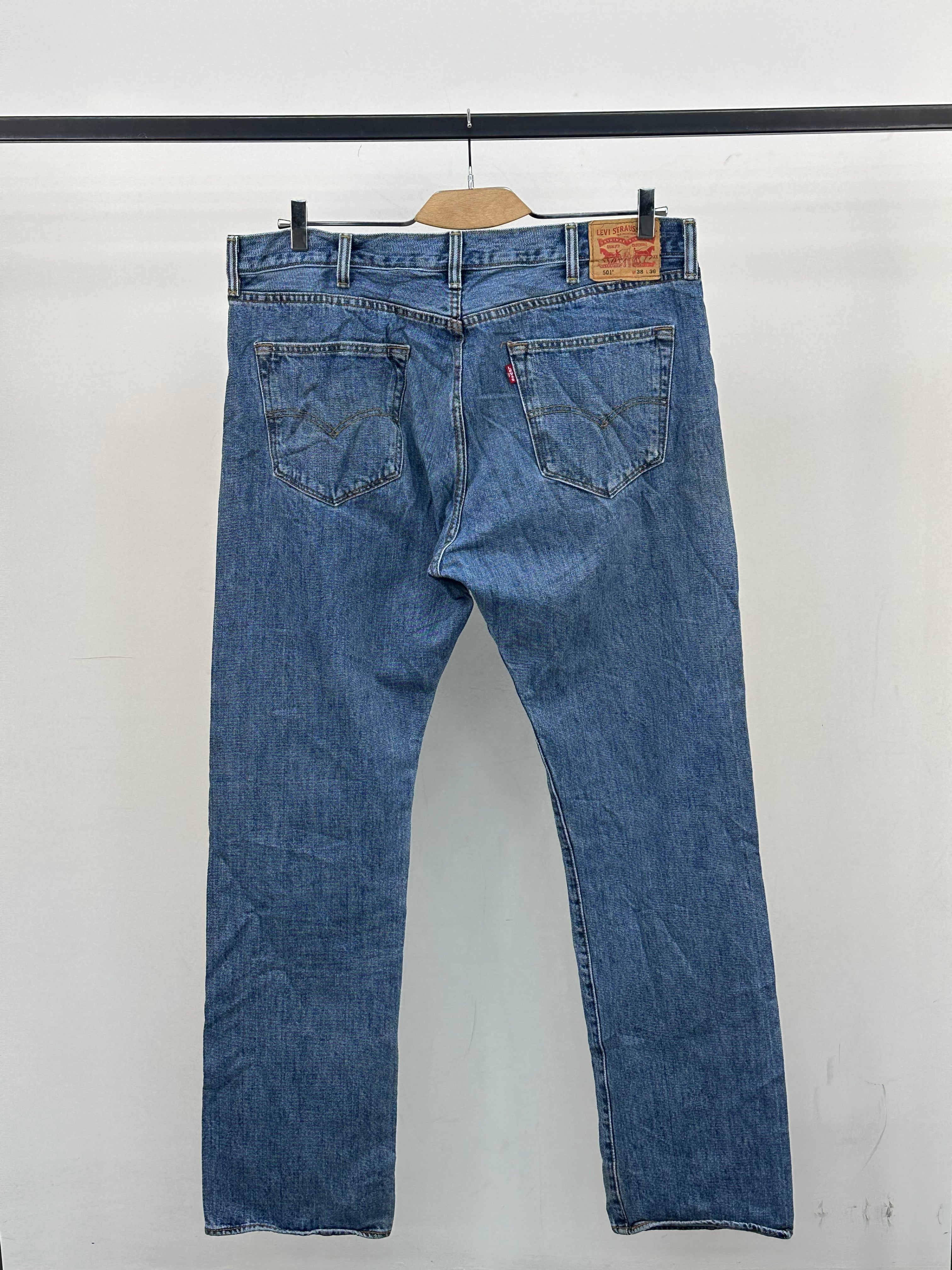 LEVI'S 501 REGULAR  FIT: 50 ITA = W38 L36