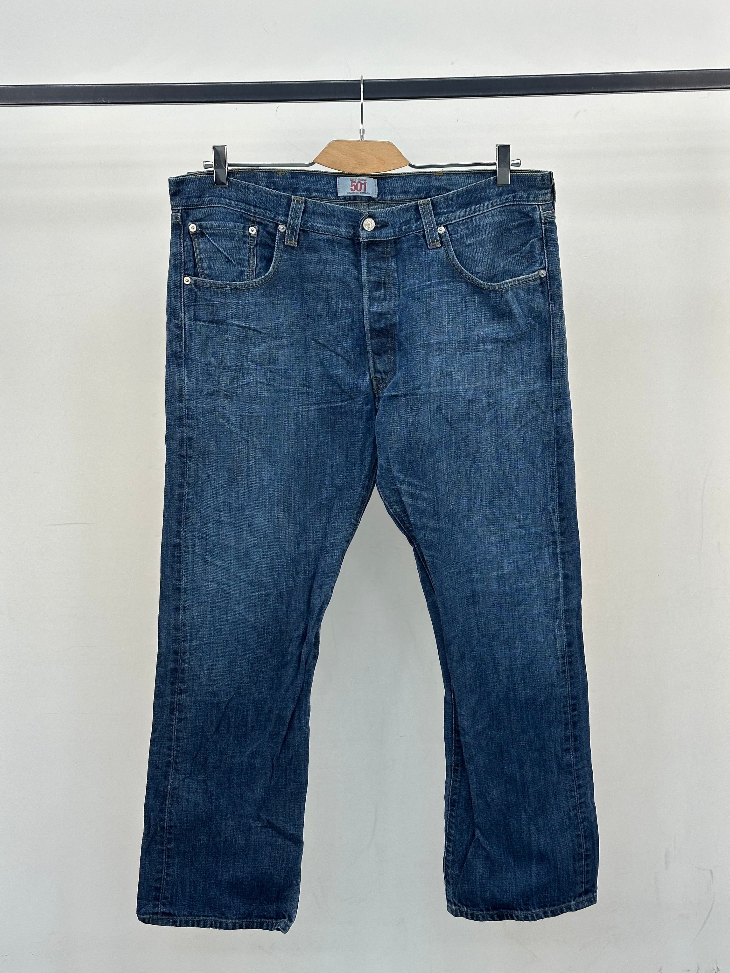 LEVI'S 501 REGULAR  FIT: 50 ITA = W38 L32