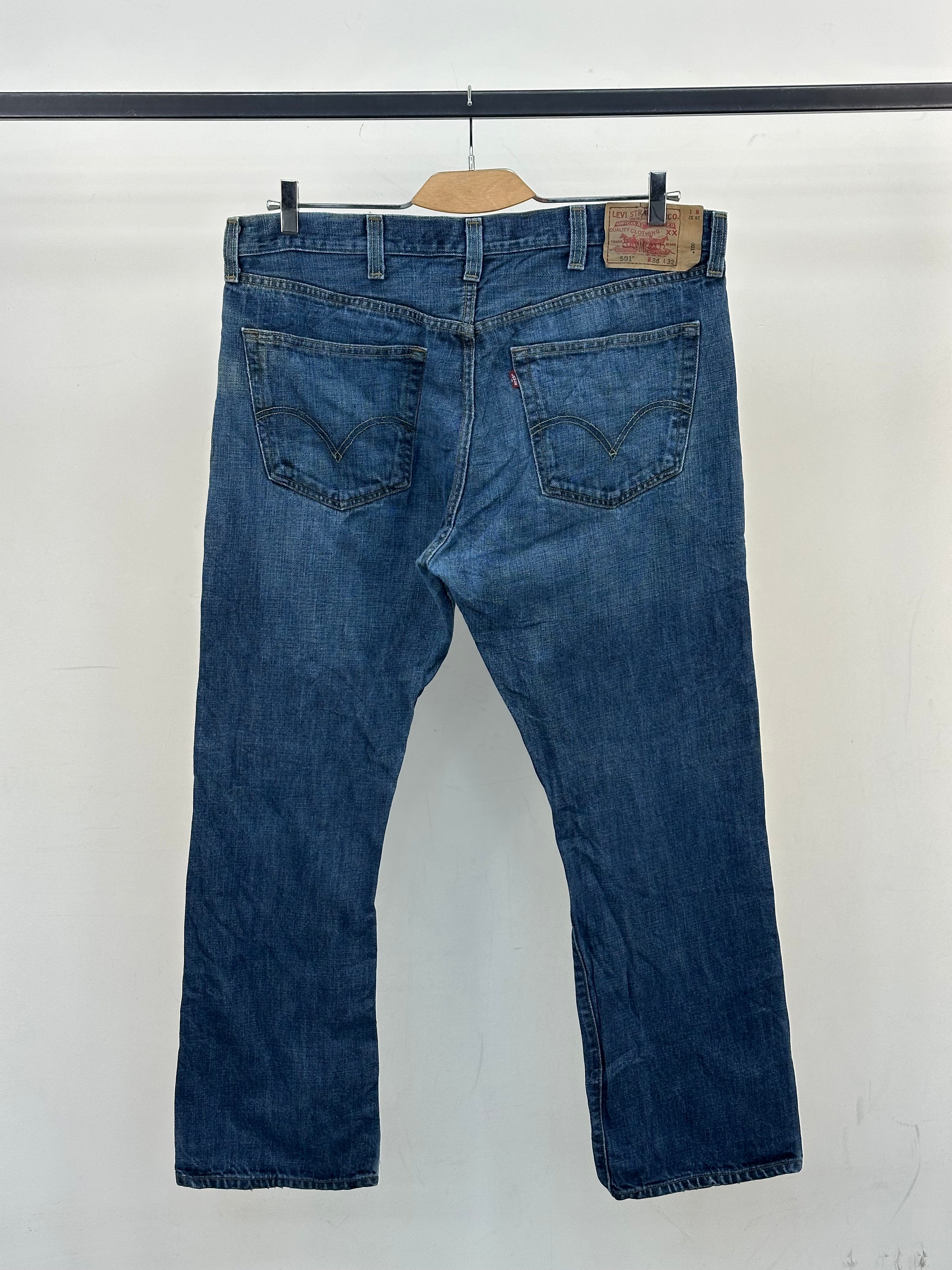 LEVI'S 501 REGULAR  FIT: 50 ITA = W38 L32