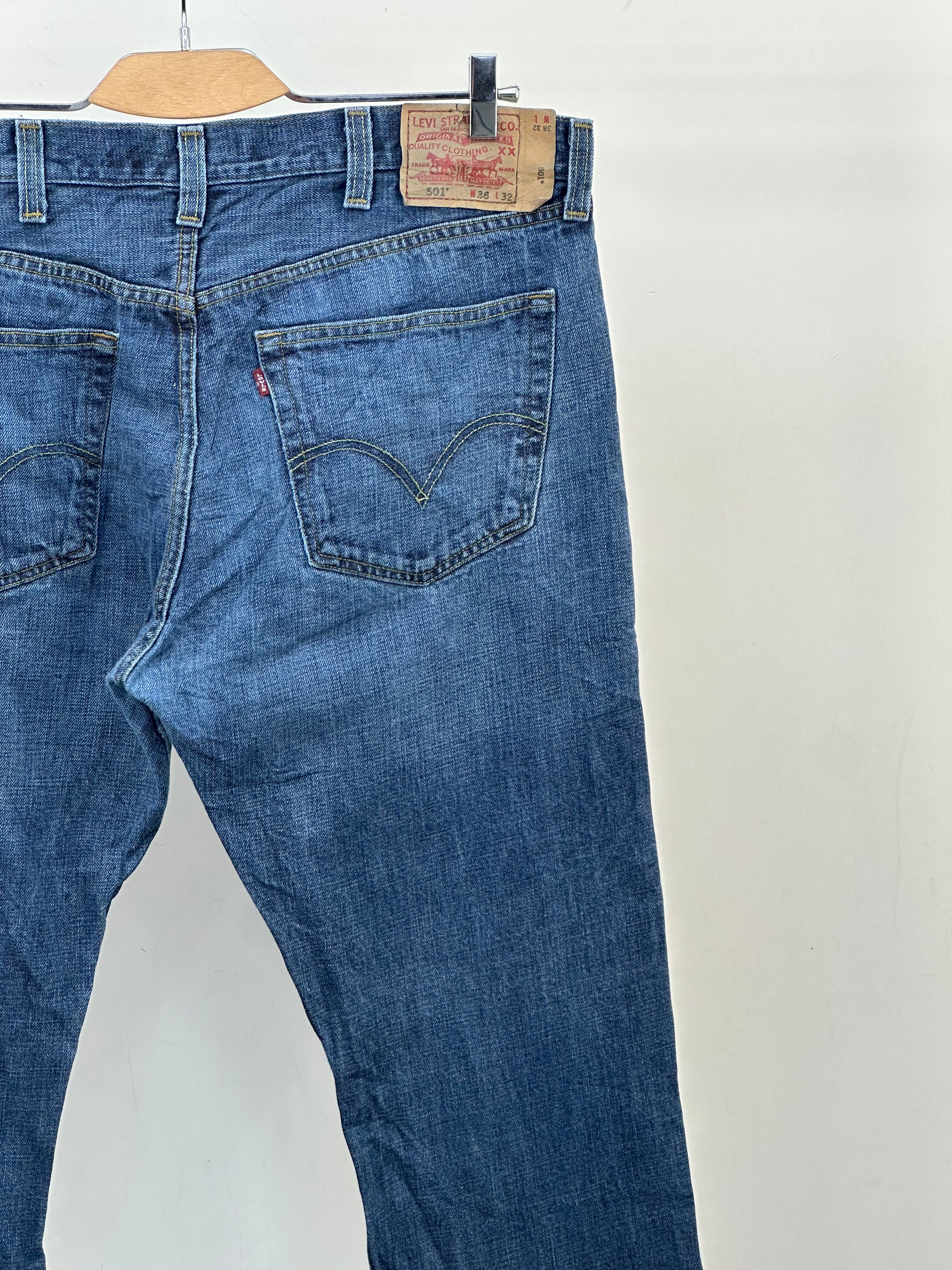 LEVI'S 501 REGULAR  FIT: 50 ITA = W38 L32