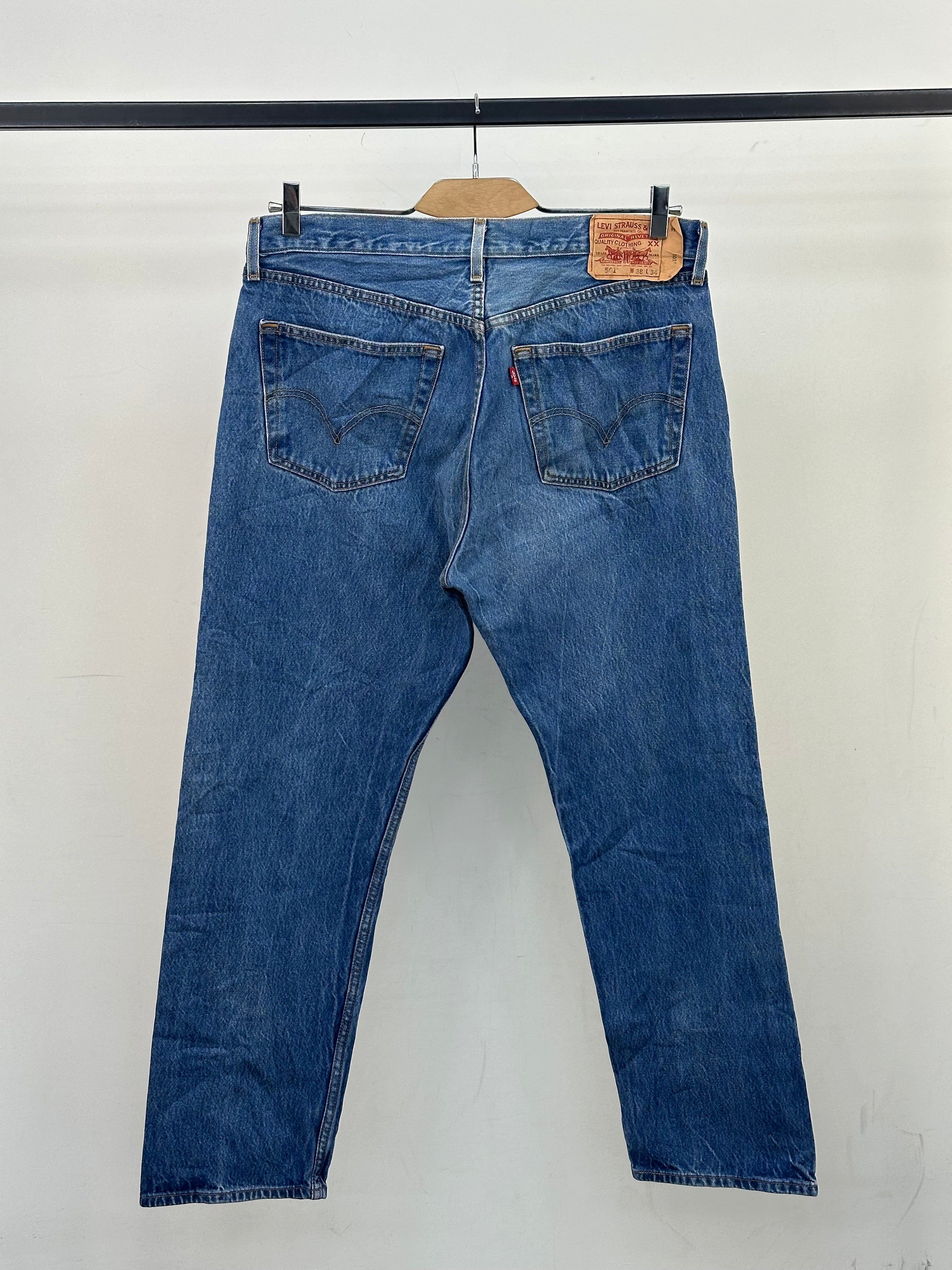 LEVI'S 501 REGULAR  FIT: 50 ITA = W38 L34