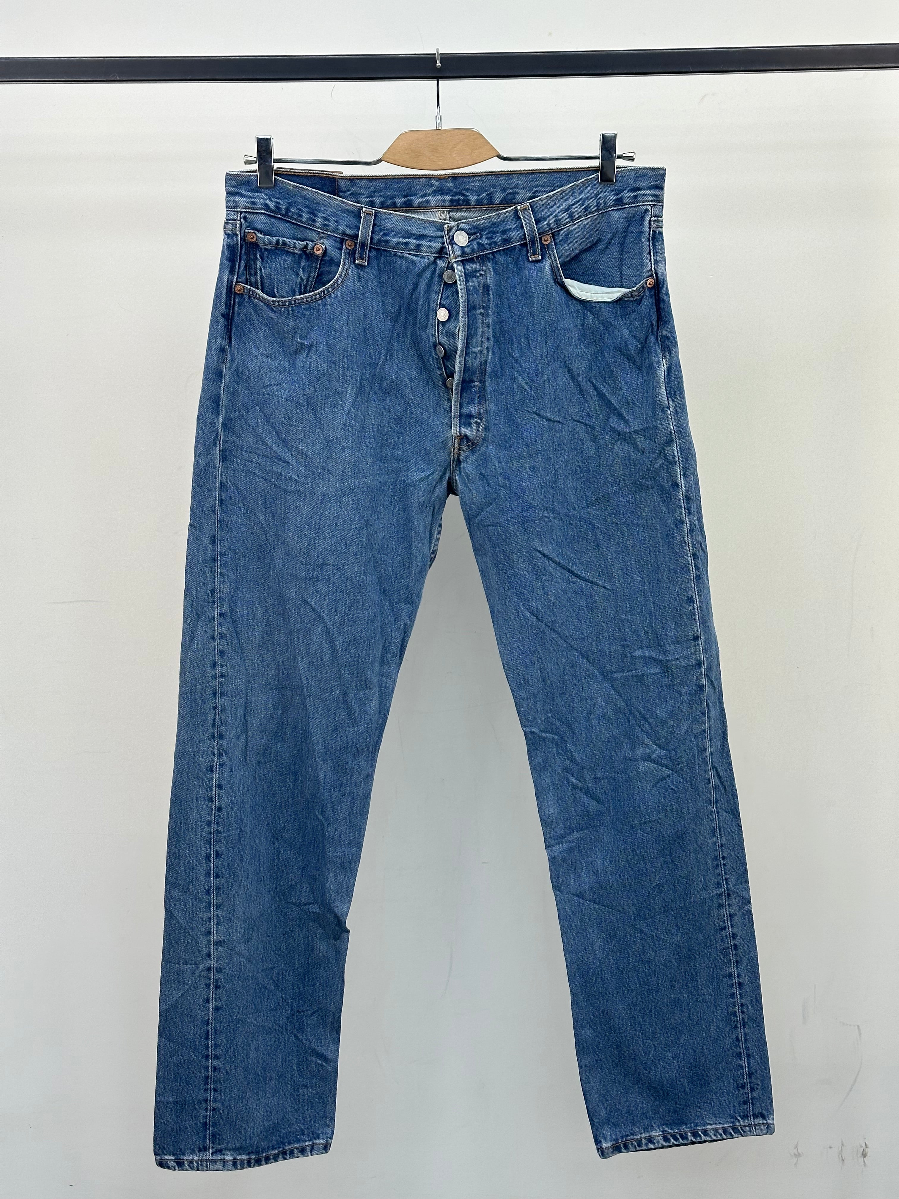 LEVI'S 501 REGULAR  FIT: 50 ITA = W38 L34