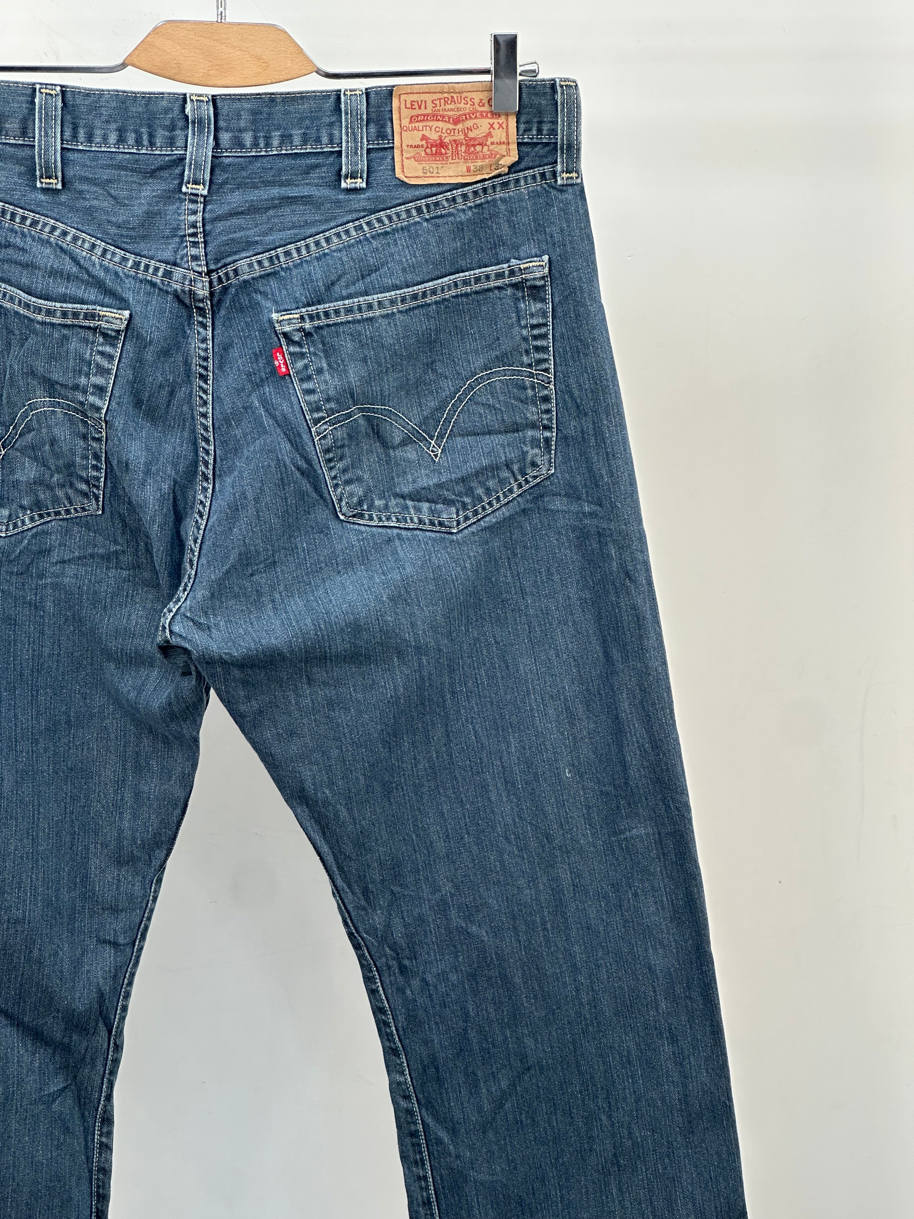 LEVI'S 501 REGULAR  FIT: 50 ITA = W38 L32