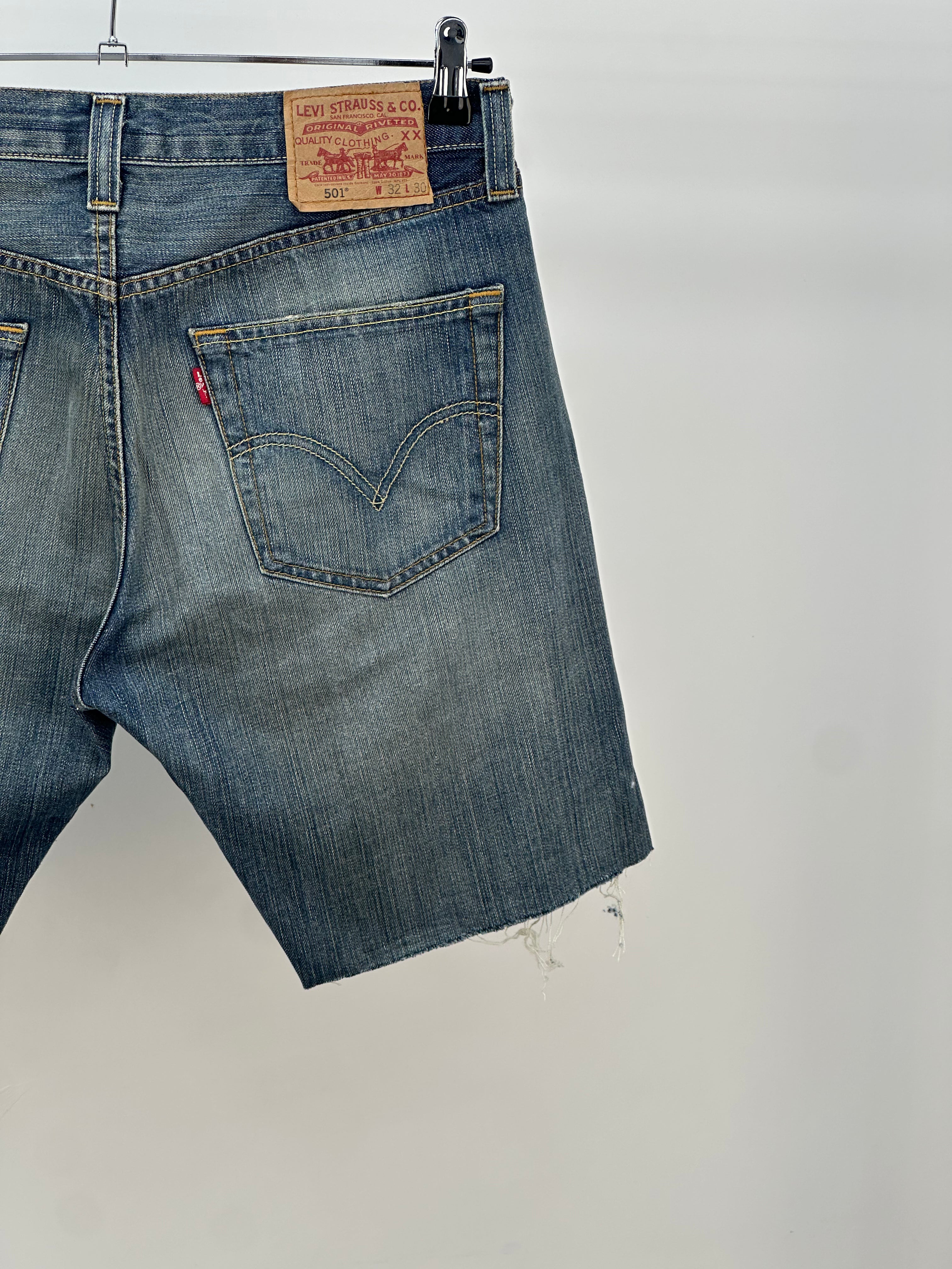 SHORT LEVI'S TAGLIA: W32 = 46 ITA