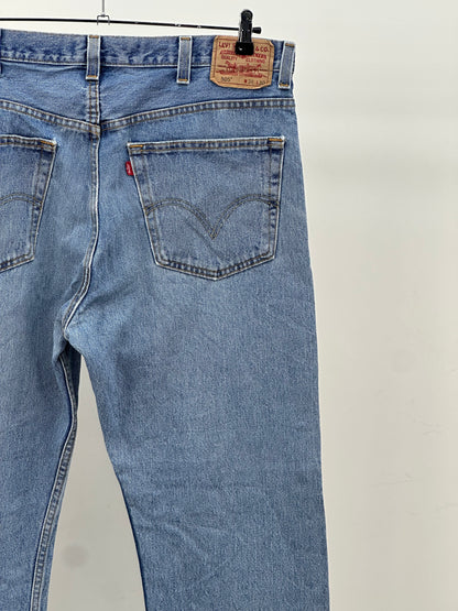 LEVI'S REGULAR FIT W38 L30