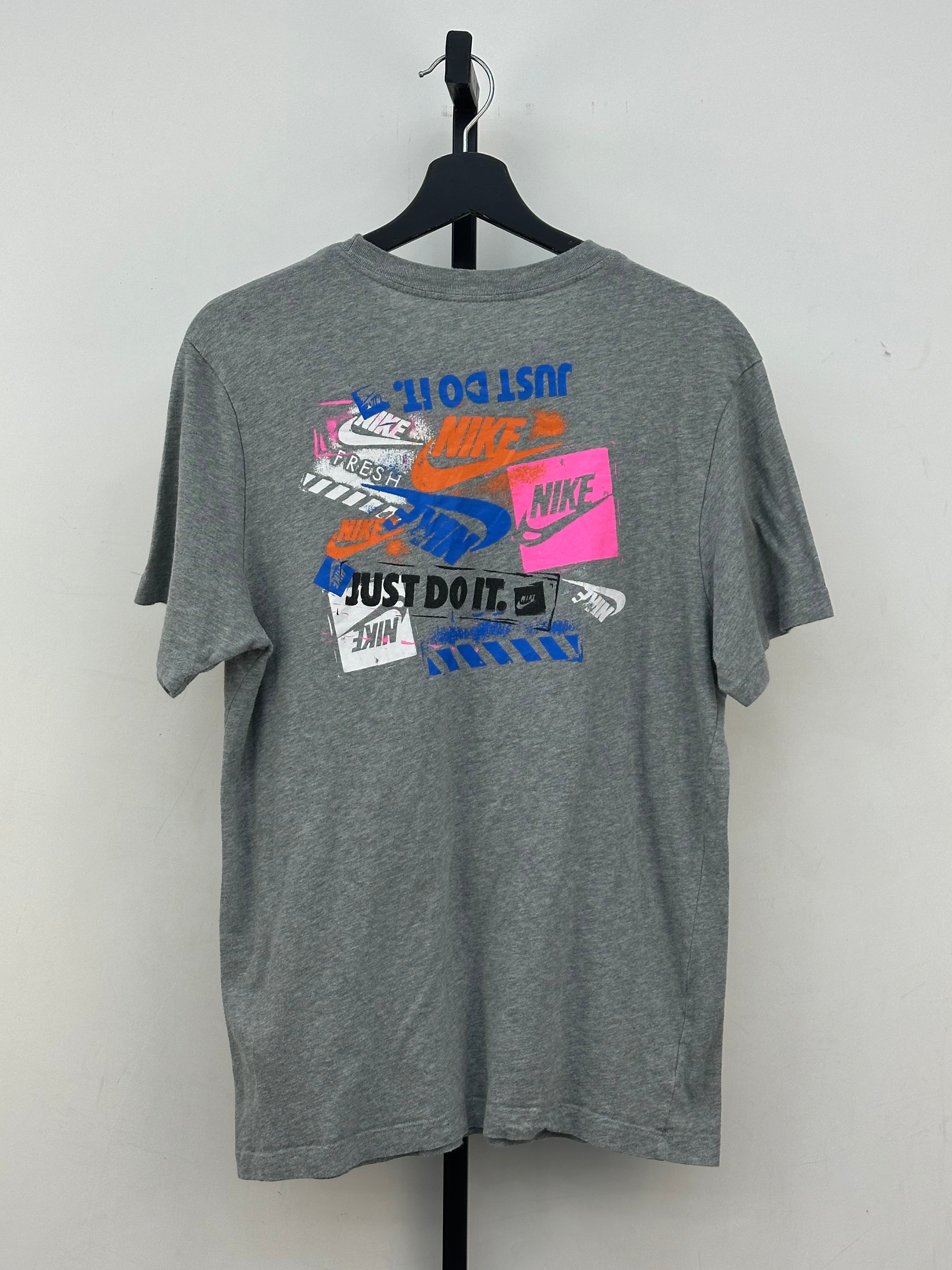 T-SHIRT NIKE TAGLIA: S