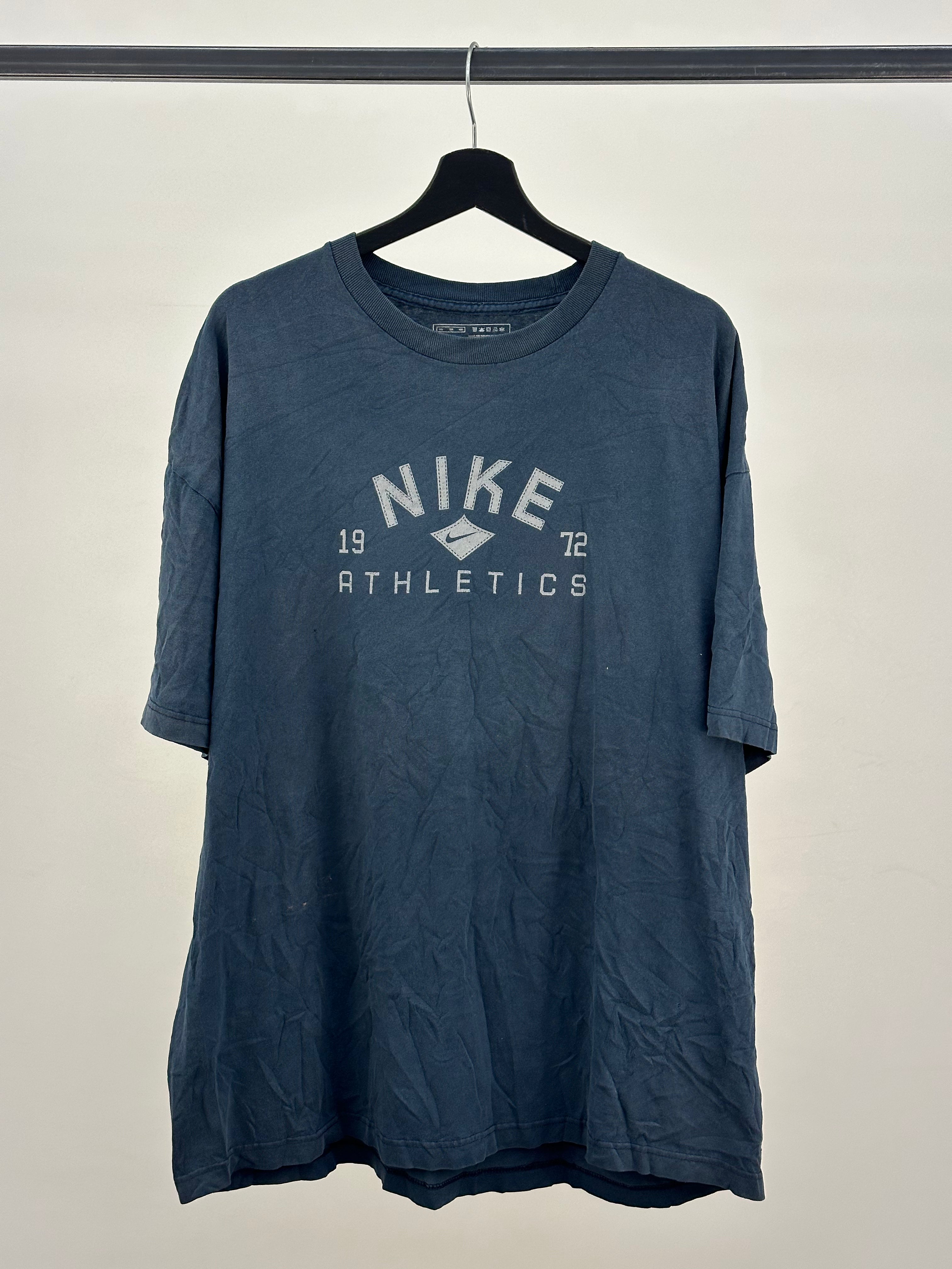 NIKE T-SHIRT SIZE: XXL