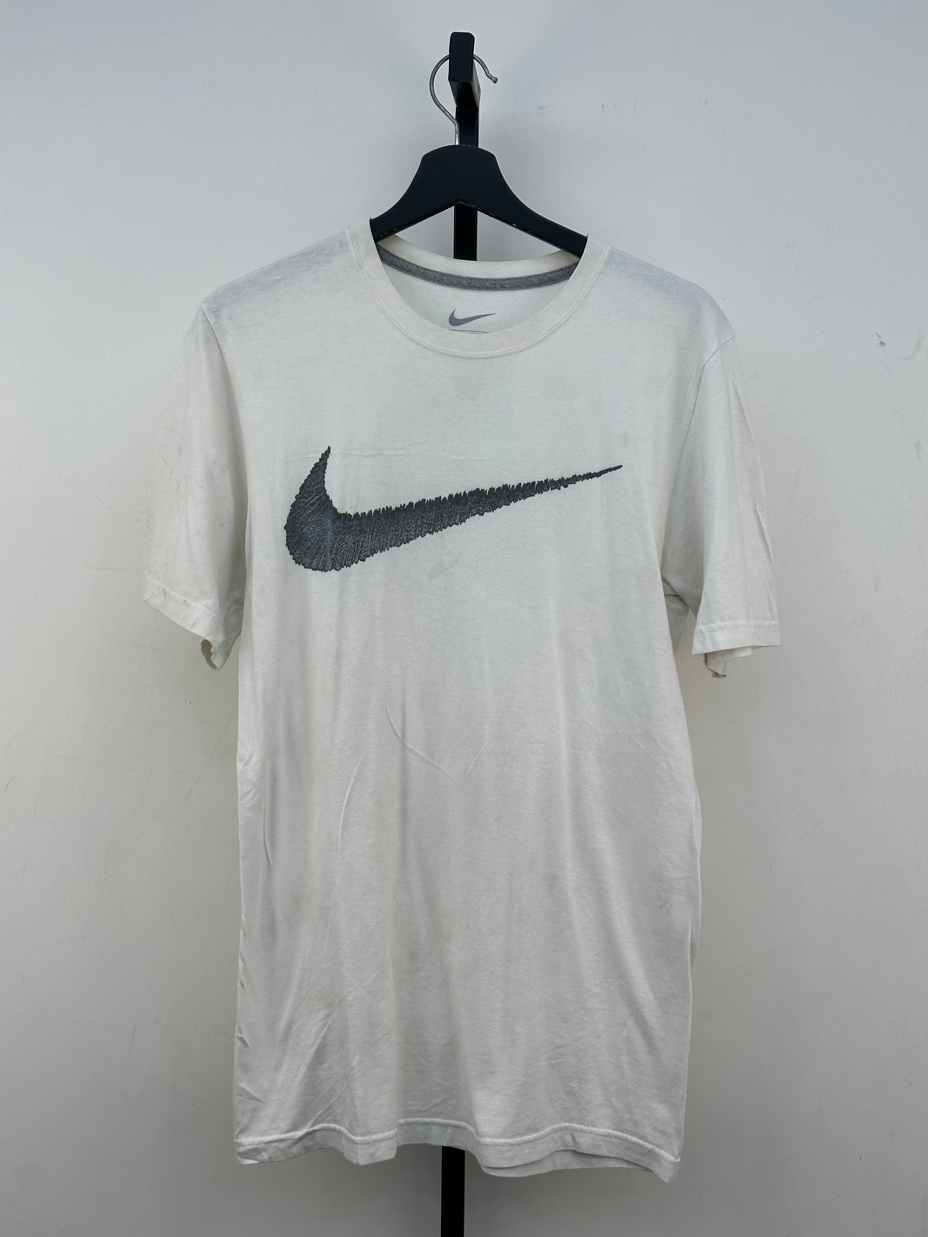 T-SHIRT NIKE TAGLIA: S