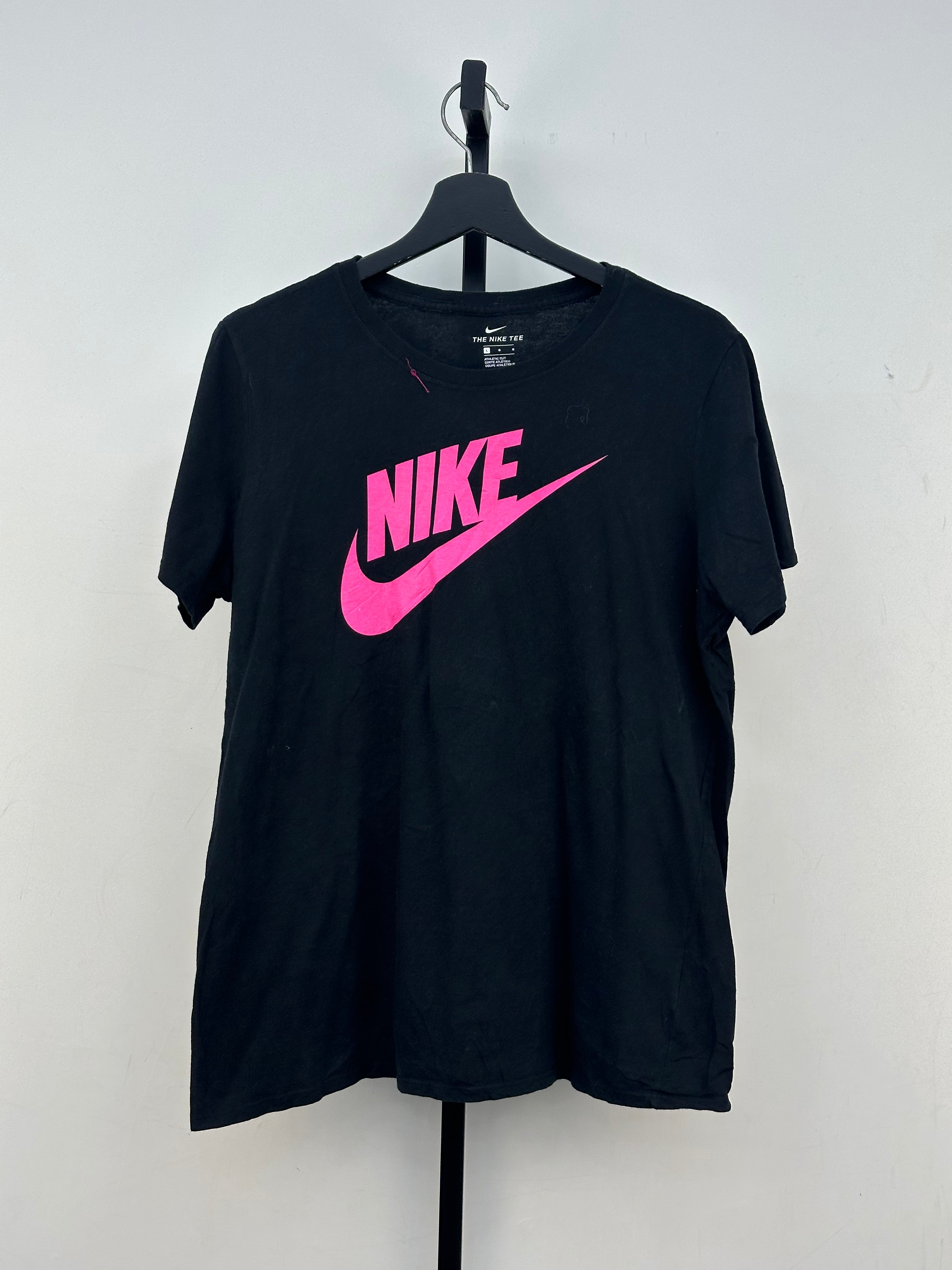 T-SHIRT NIKE TAGLIA: L