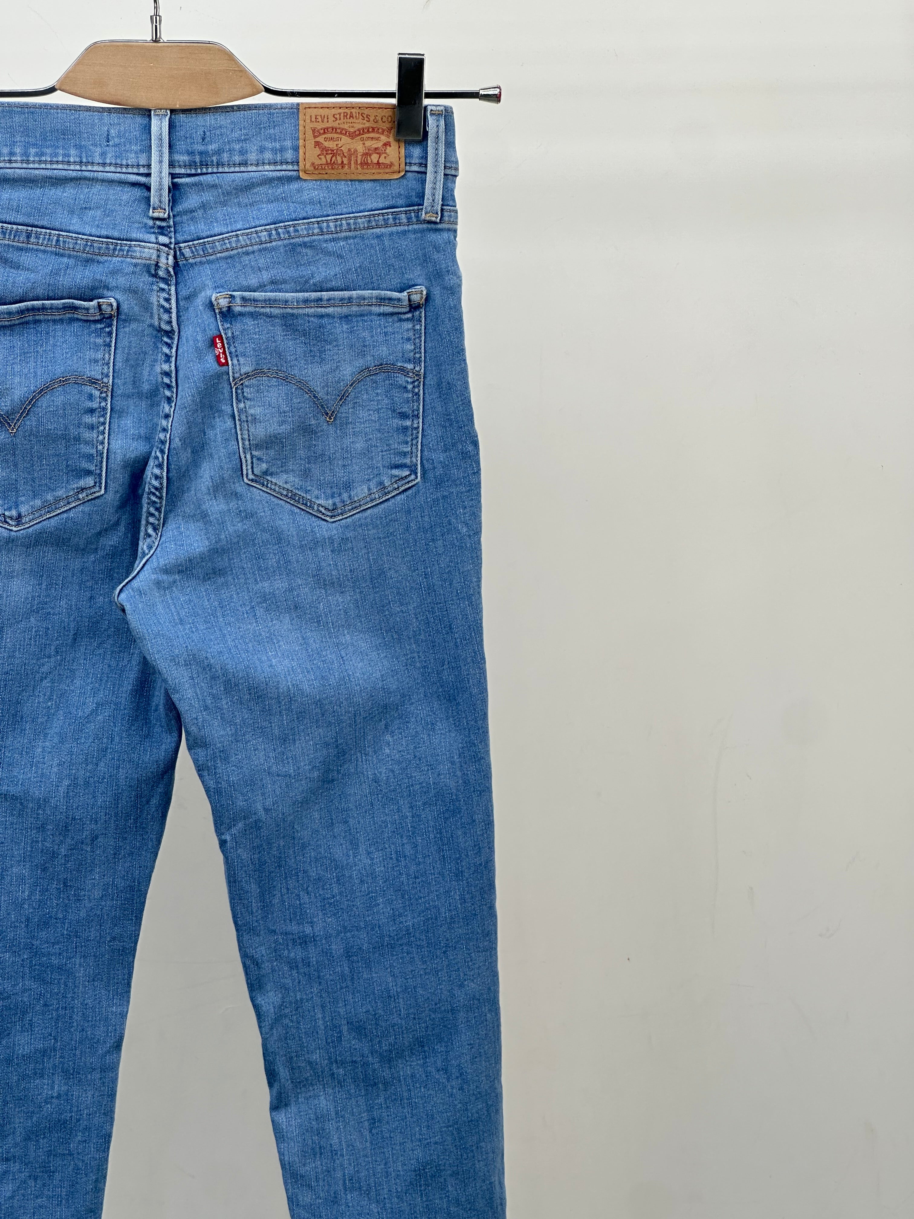 LEVI'S 720 HIGH RISE SUPER SKINNY FIT: 41 ITA = W27 L28