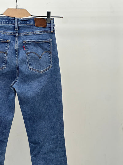 LEVI'S 724 HIGH RISE STRAIGHT FIT: 40 ITA = W26