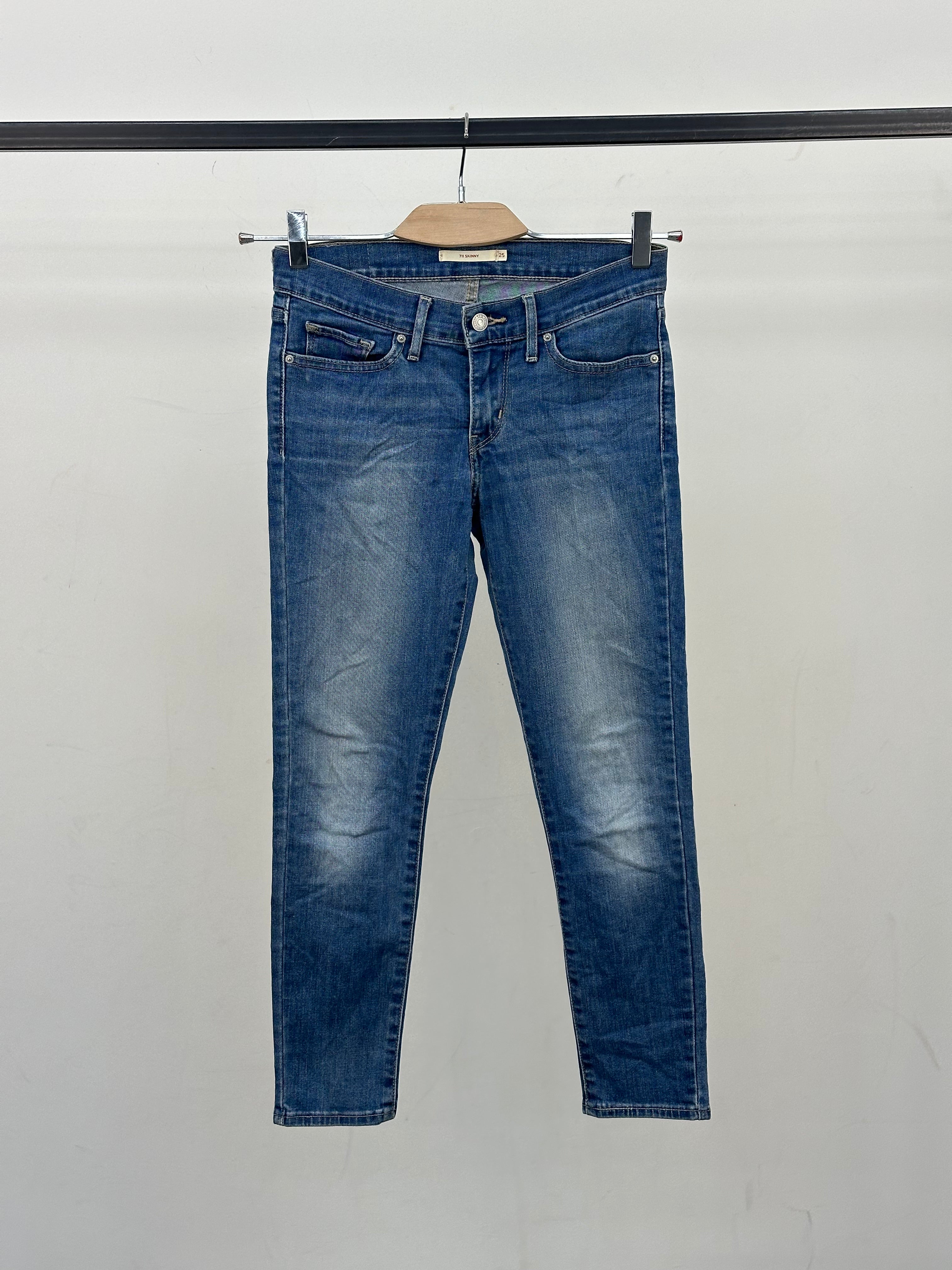 LEVI'S 711 SKINNY FIT TAGLIA: 39 ITA = W25