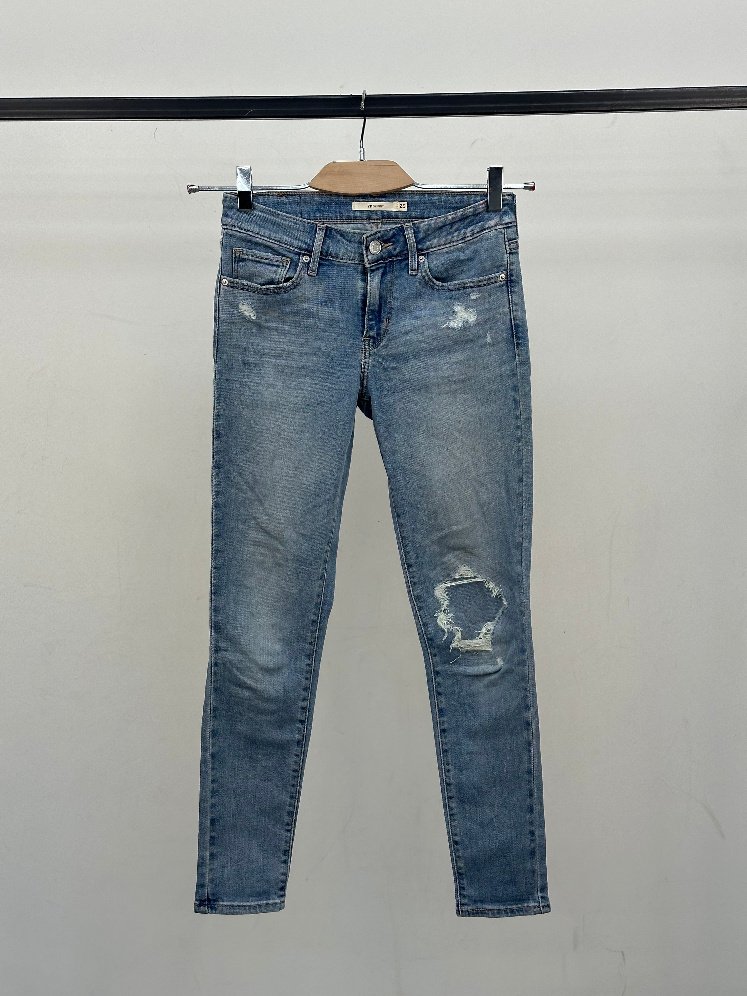 LEVI'S 711 SKINNY FIT TAGLIA: 39 ITA = W25