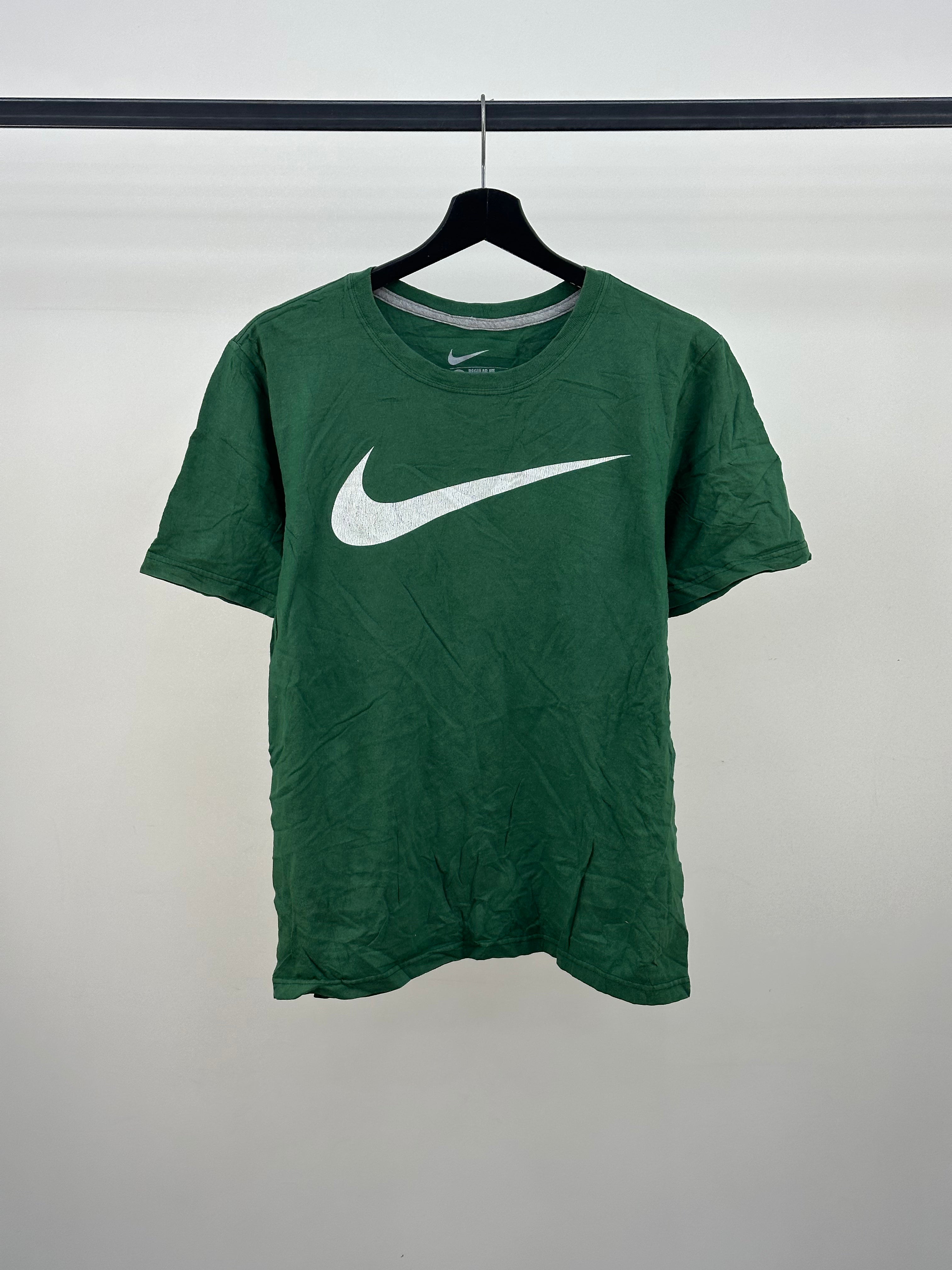T-SHIRT NIKE TAGLIA: L