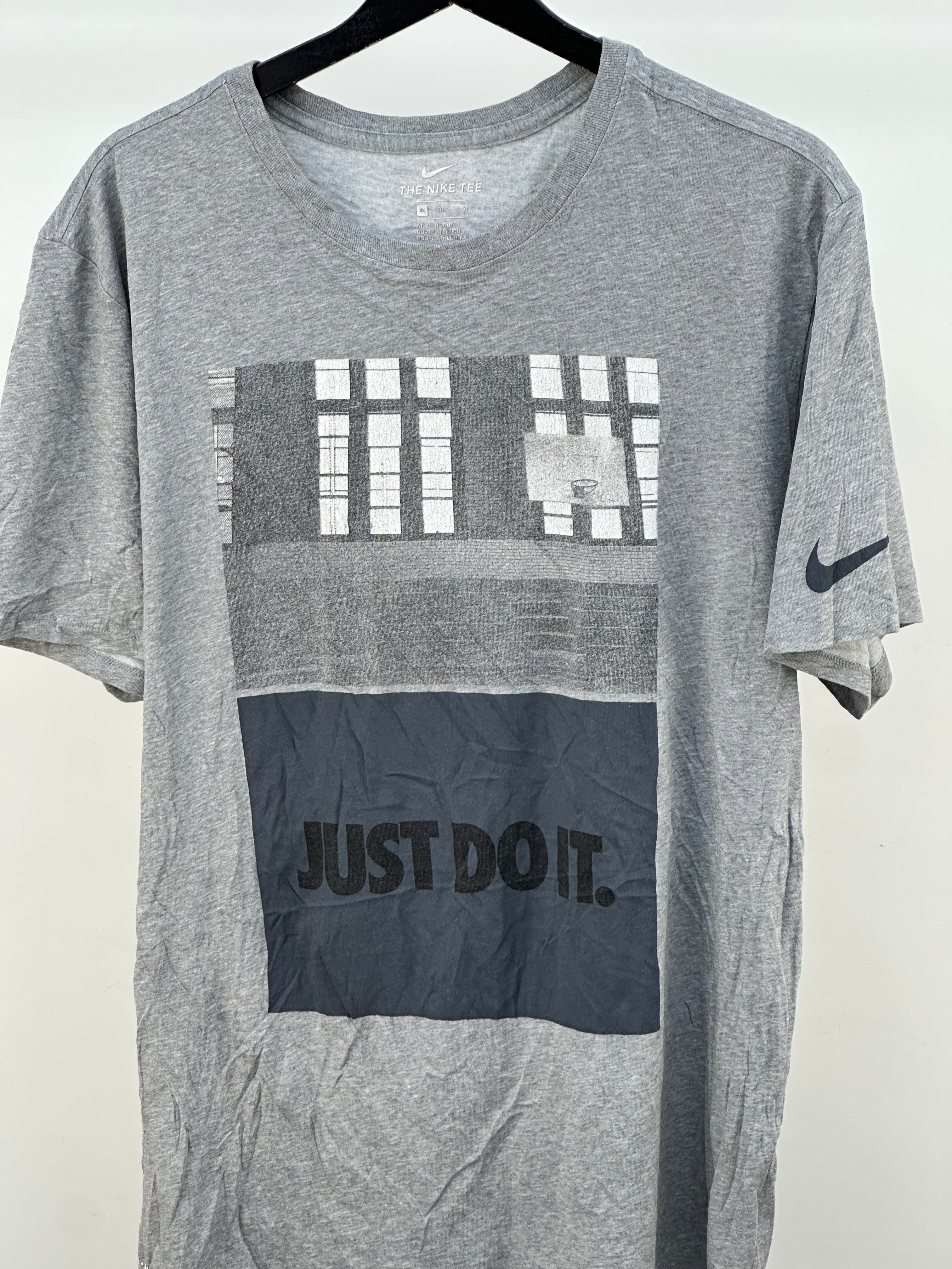 T-SHIRT NIKE TAGLIA: XL