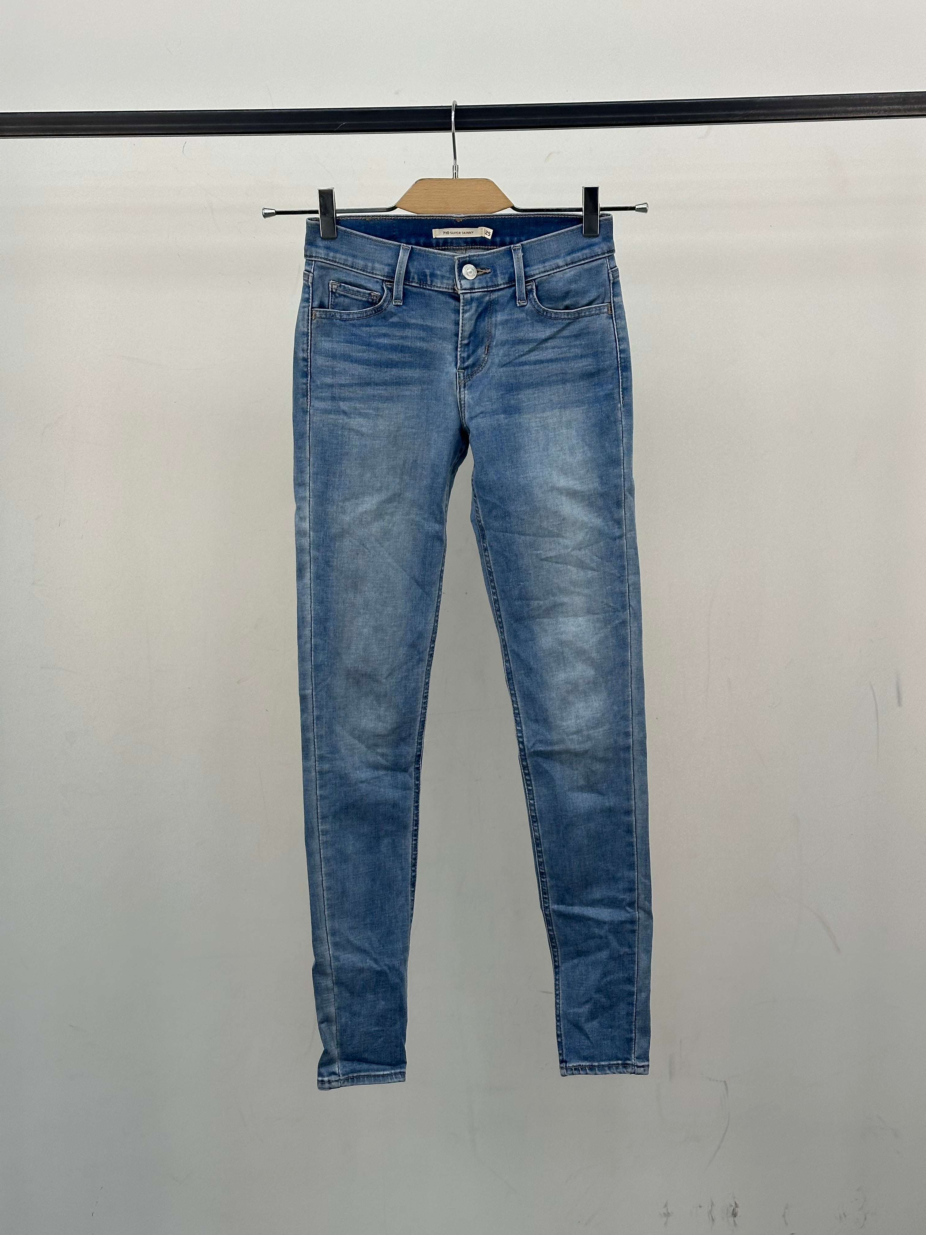 LEVI'S 710 TAGLIA: 39 ITA = W25 L30