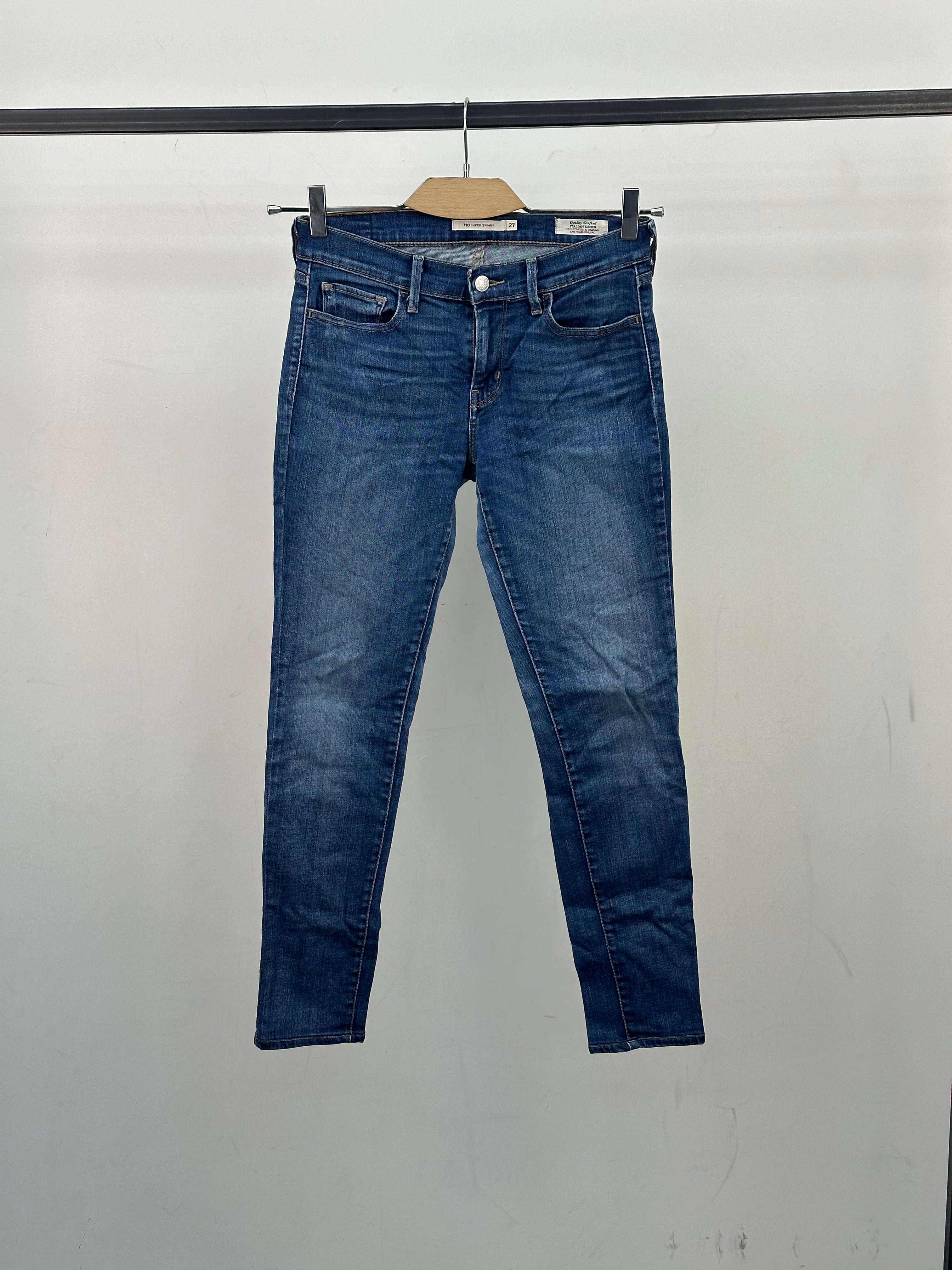 LEVI'S 710 SUPER SKINNY FIT: 41 ITA = W27