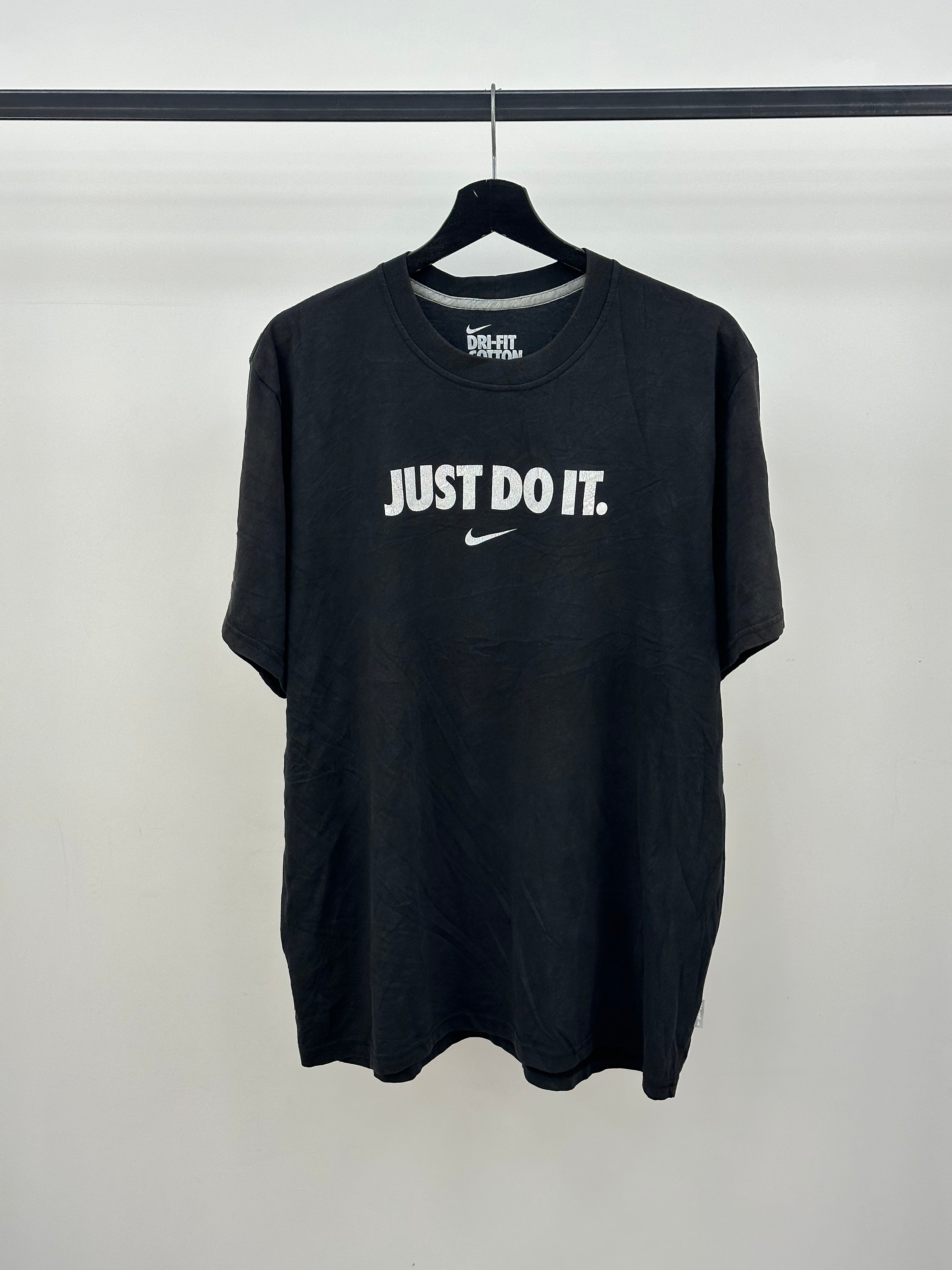 T-SHIRT NIKE TAGLIA: XL
