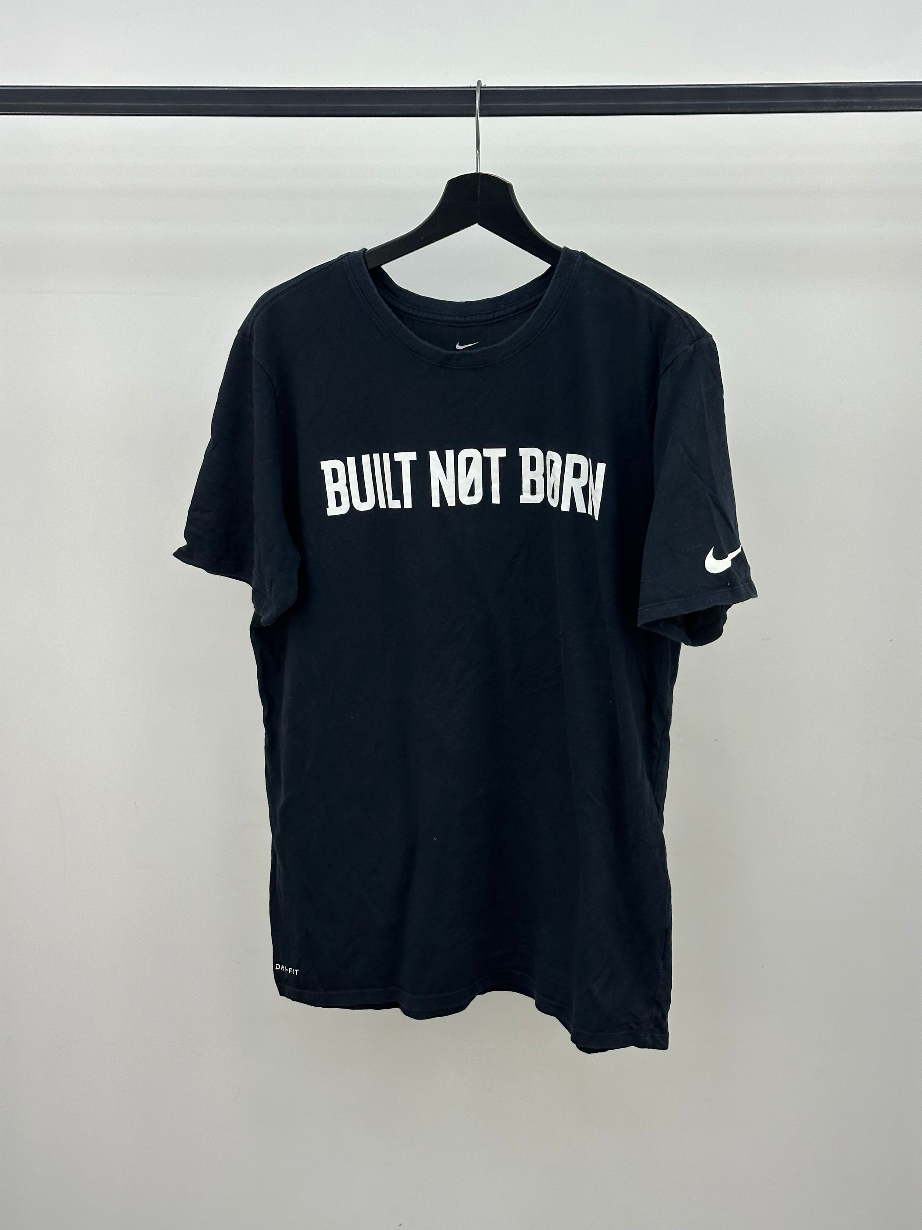 T-SHIRT NIKE TAGLIA : L