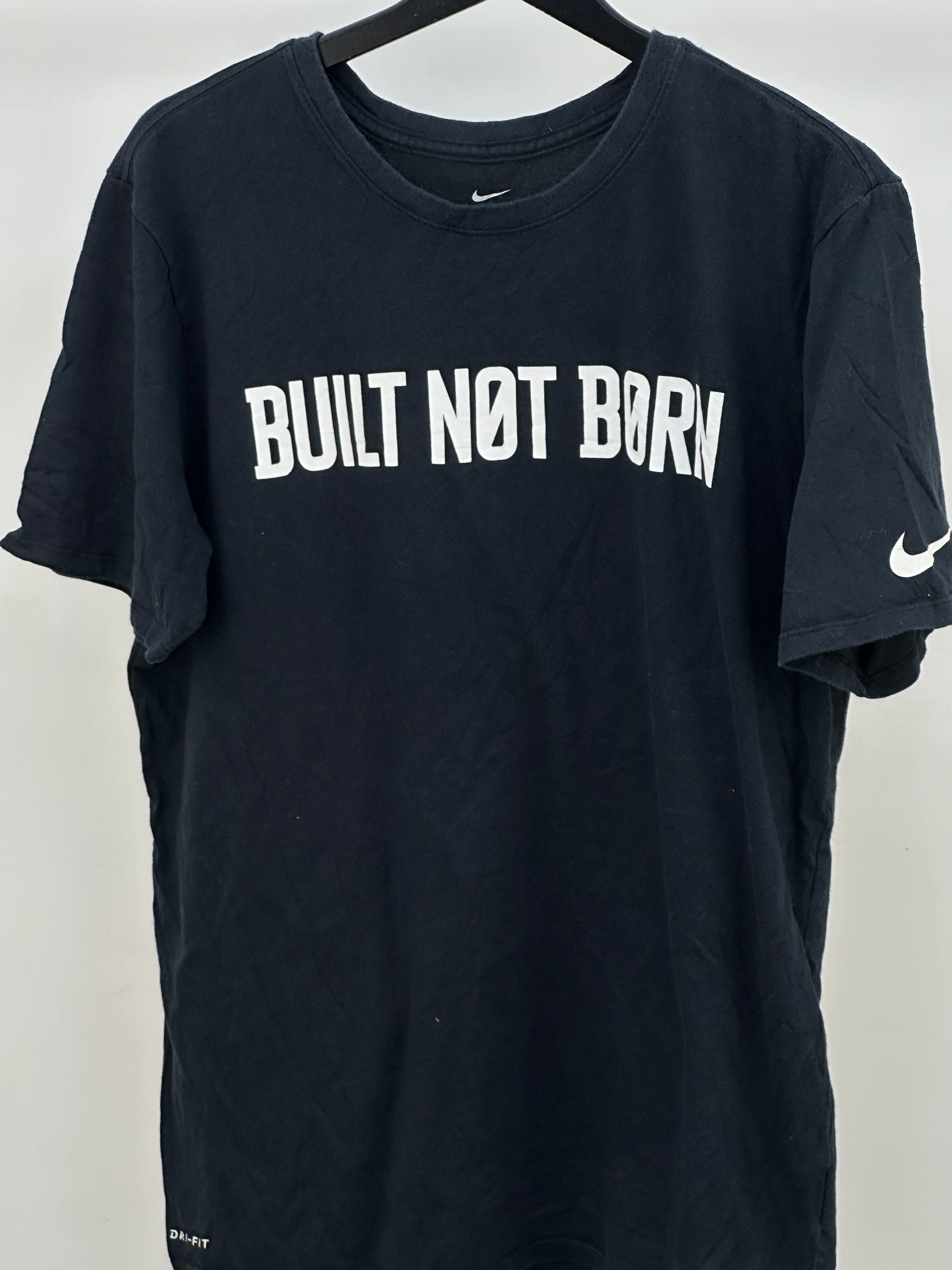 T-SHIRT NIKE TAGLIA : L